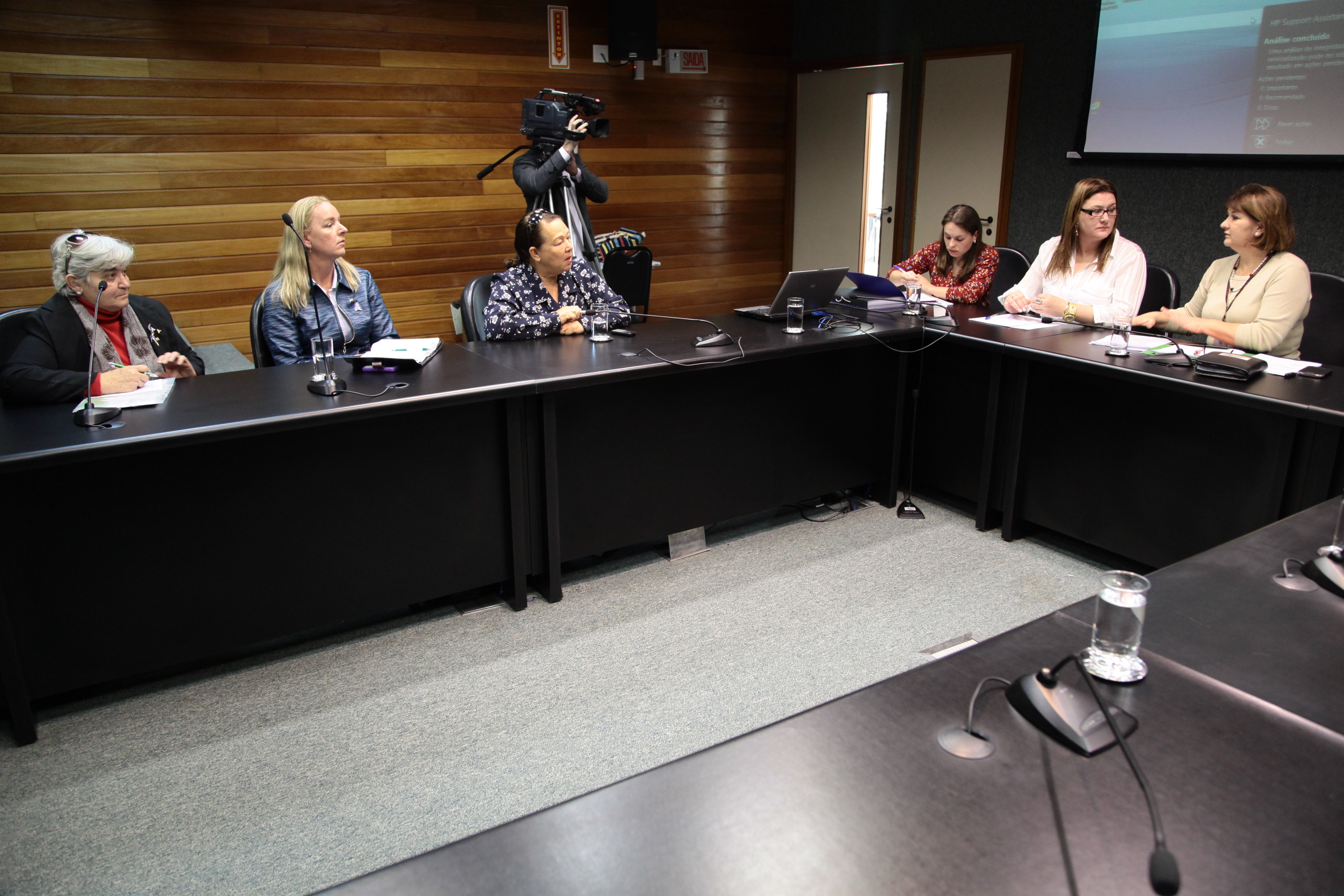 Reunião do Estatuto da Federação das AMAS de Santa Catarina. Foto: Miriam Zomer/Agência AL