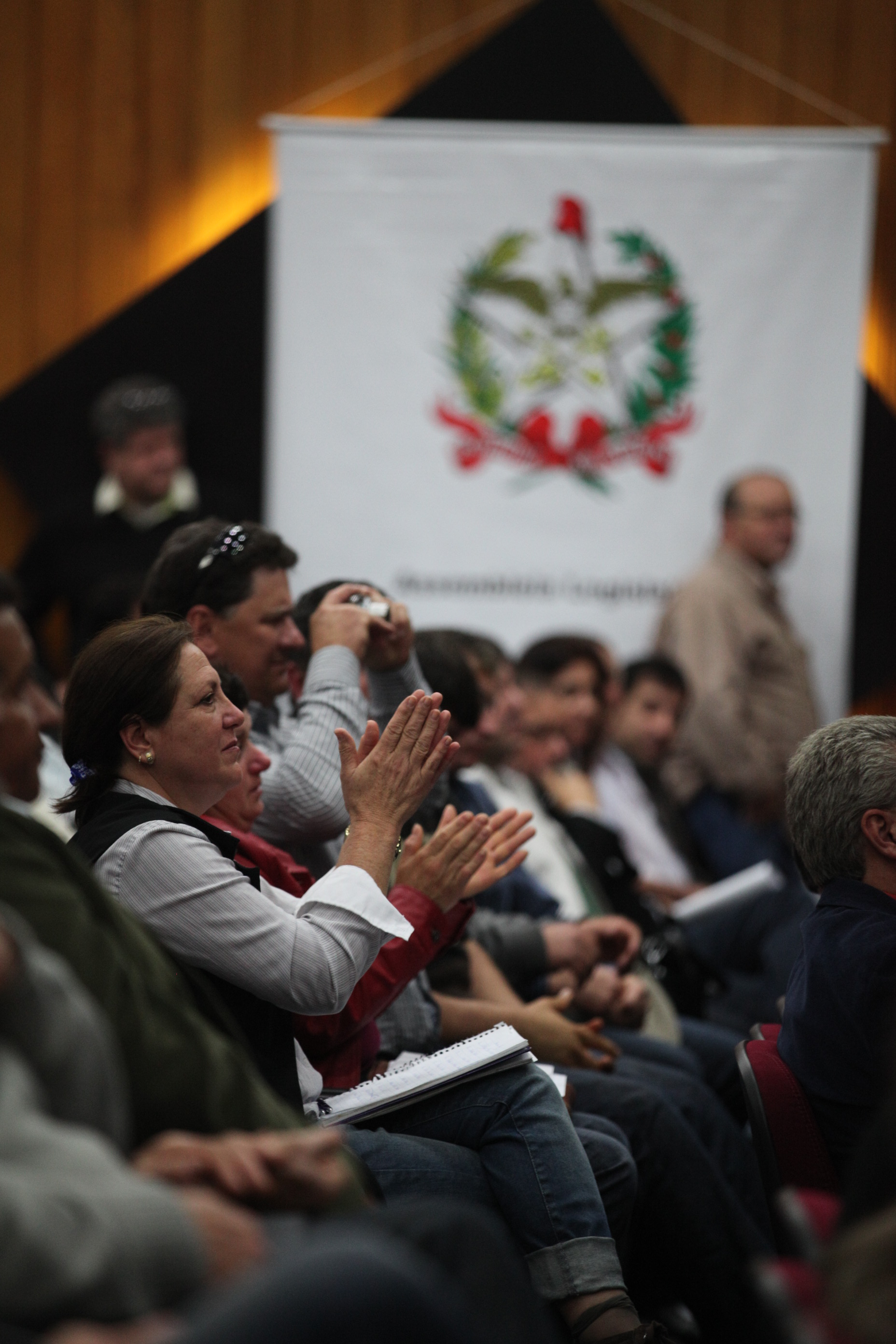 Audiência Pública em Nova Veneza debateu os problemas na avicultura de Santa Catarina