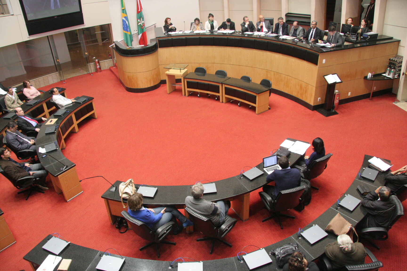 Seminário debate projeto de lei que trata de terrenos de Marinha