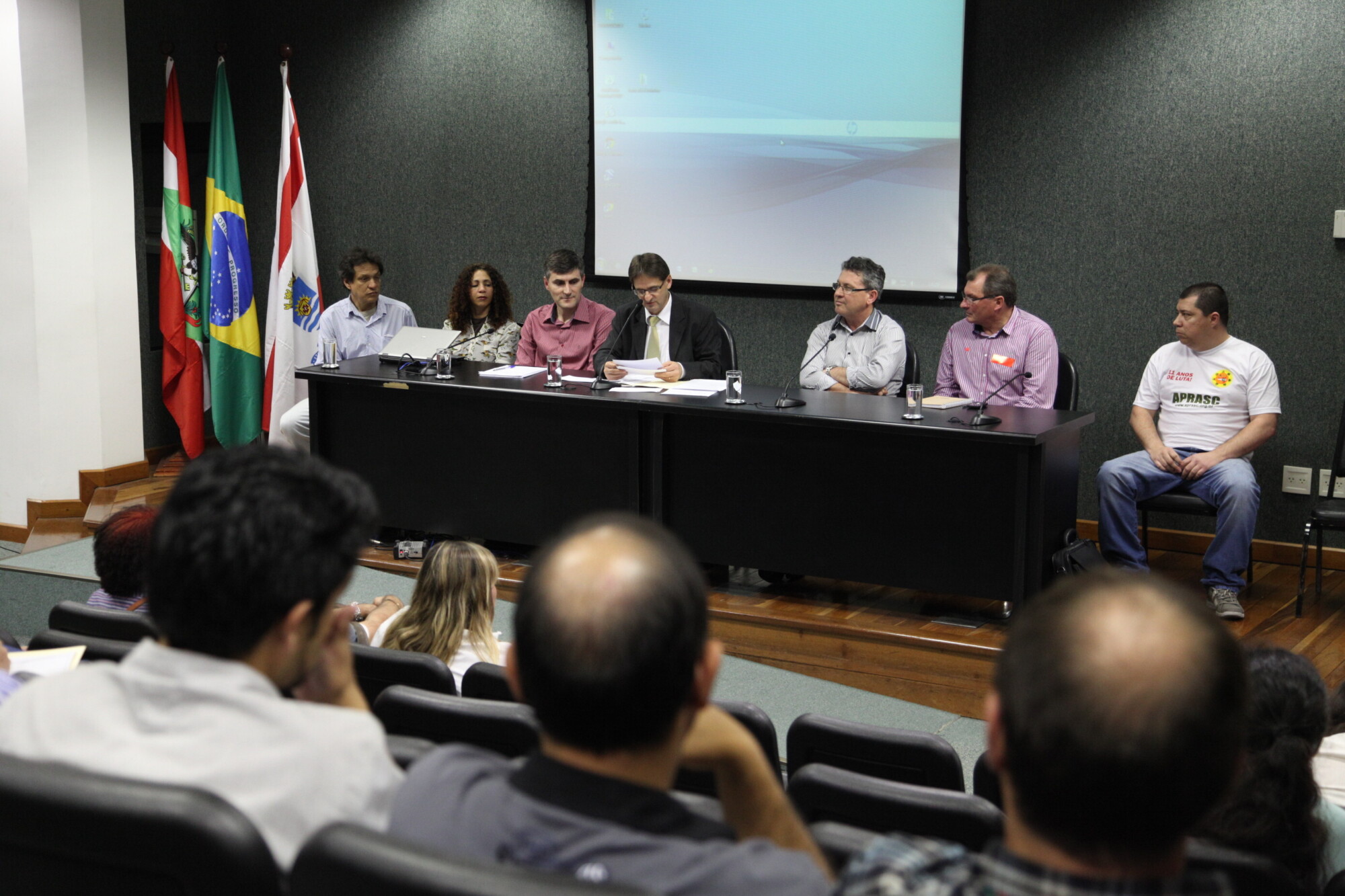 Frente parlamentar atuará na defesa do serviço público de qualidade