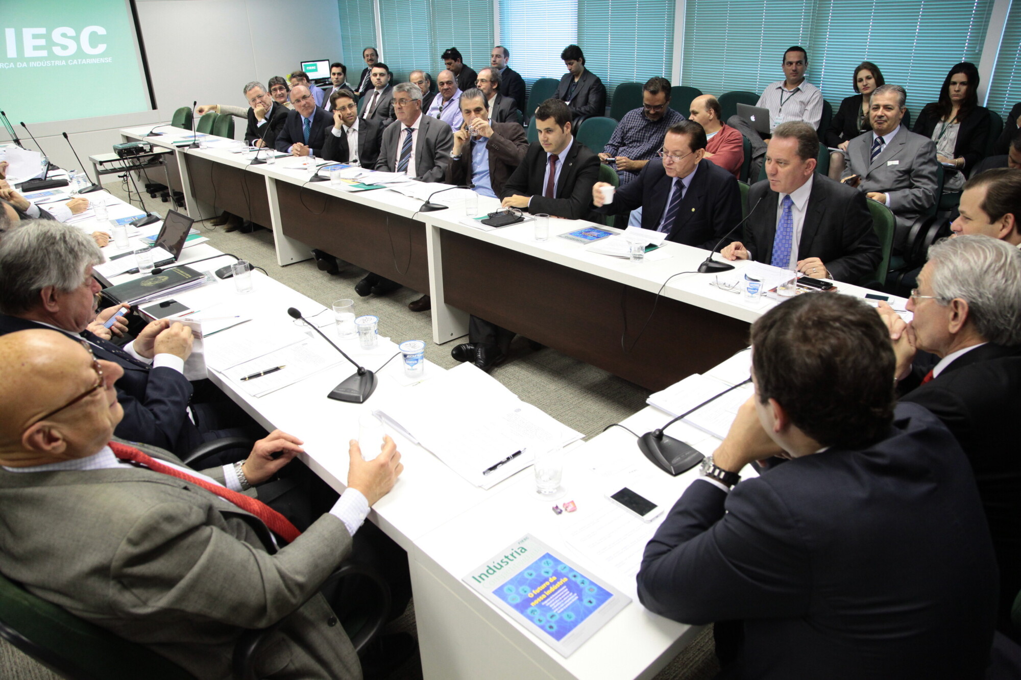 Parlamentares participam de debate sobre novo Código da Mineração