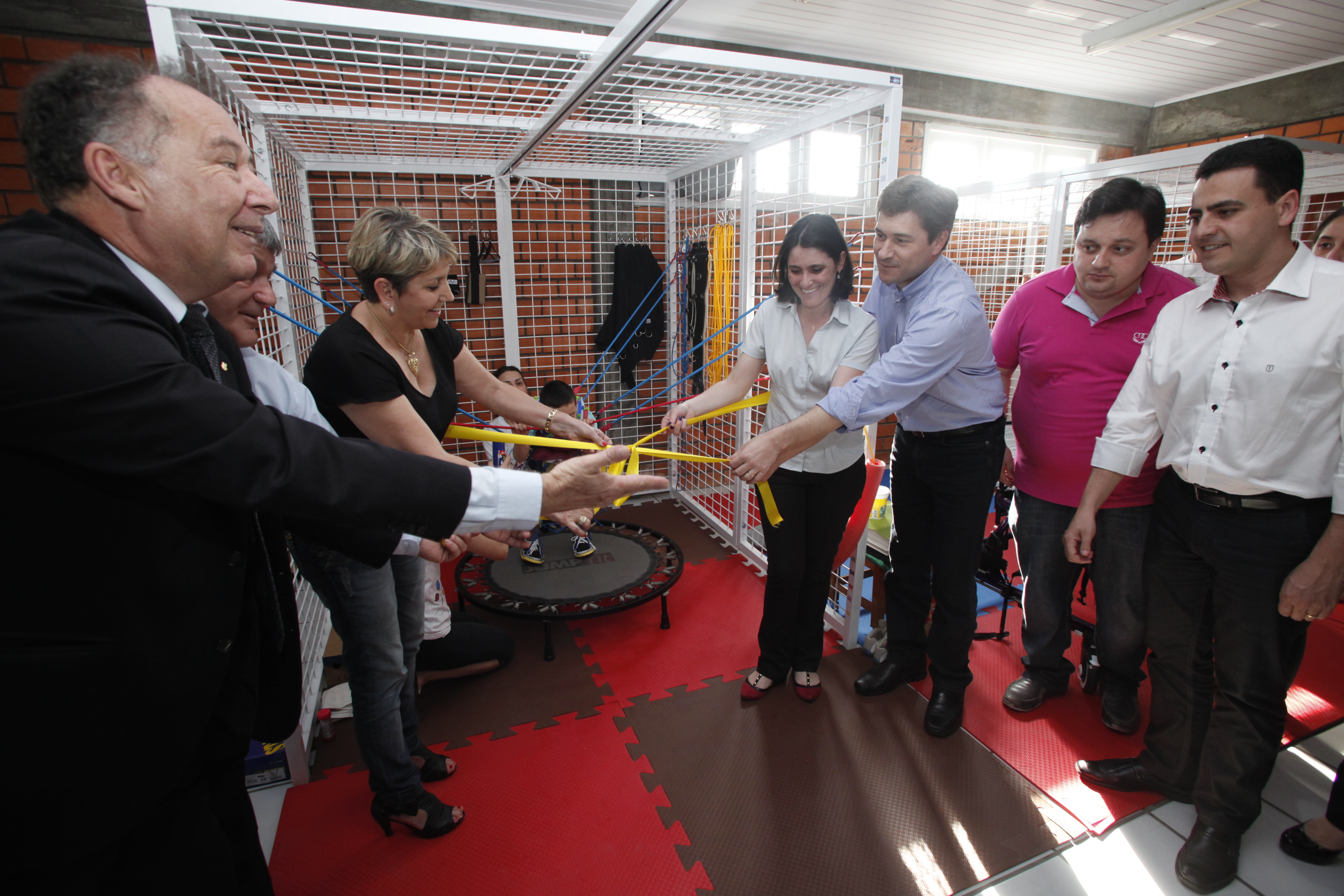 Entrega de Equipamento PEDIASUIT na APAE de Tubarão   Foto Carlos Kilian/Agencia AL