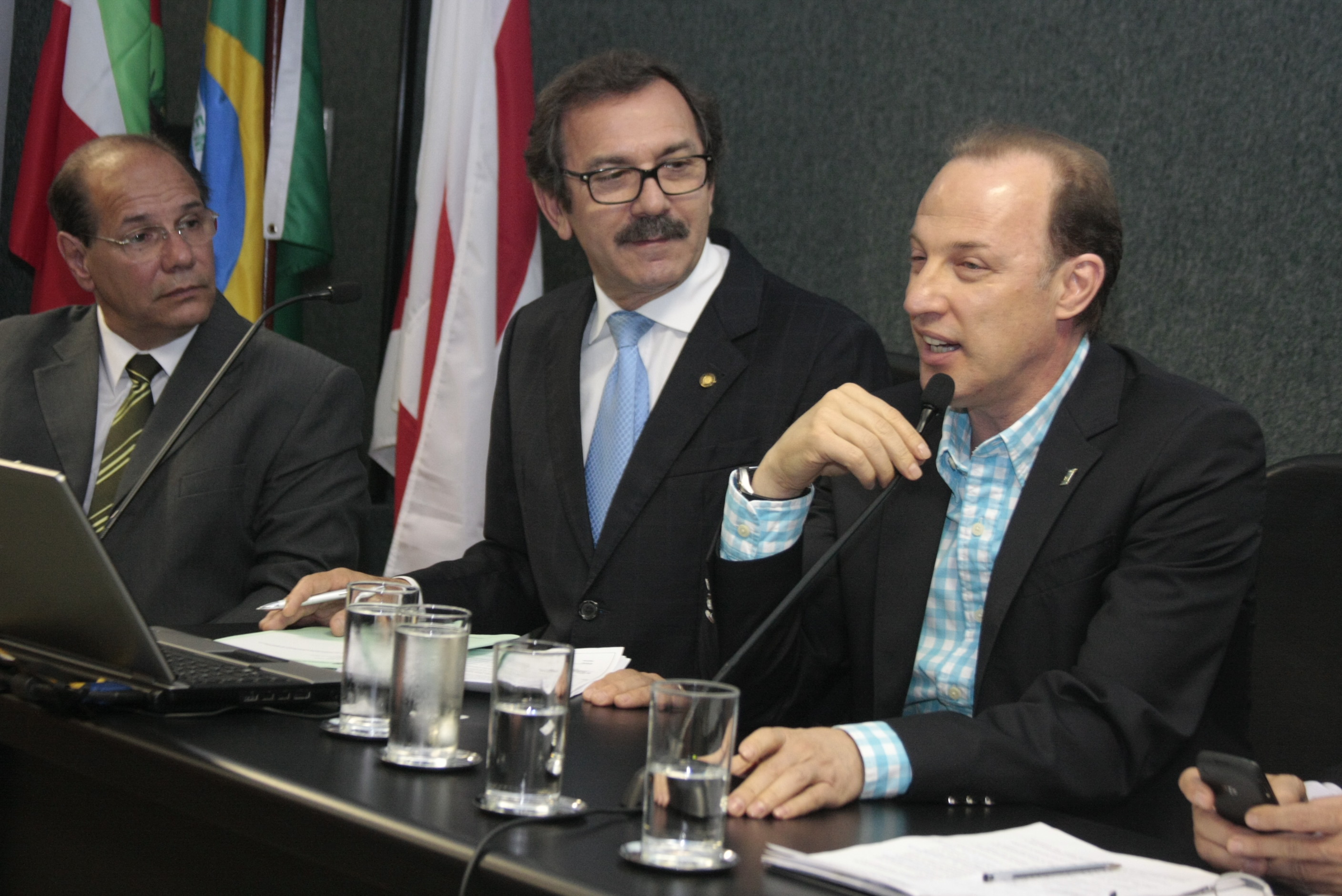 Reunião para debater o PL 243.7/2013 - Comercialização de produtos ópticos. Foto: Fábio Queiroz/Agência AL