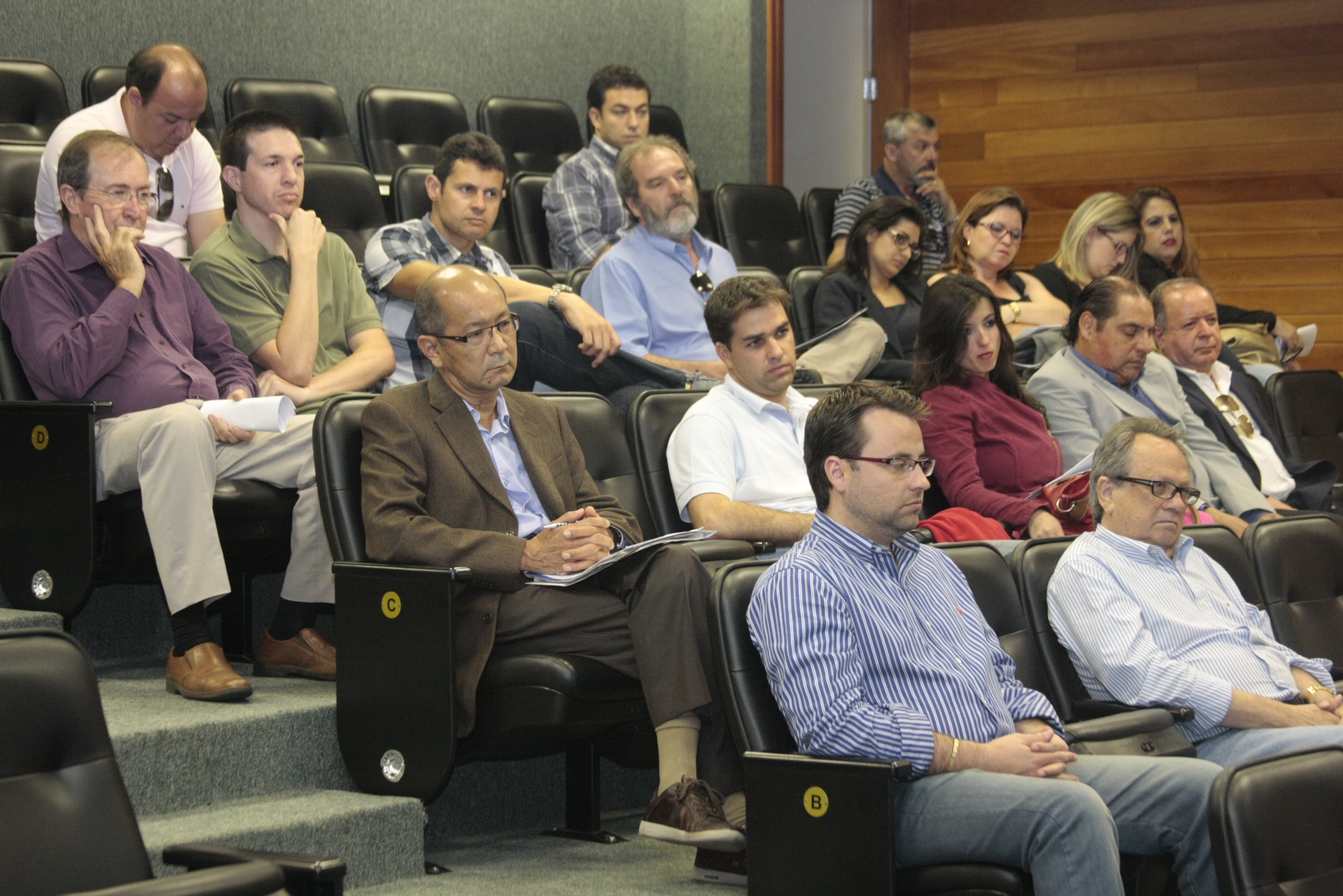 Reunião para debater o PL 243.7/2013 - Comercialização de produtos ópticos. Foto: Fábio Queiroz/Agência AL