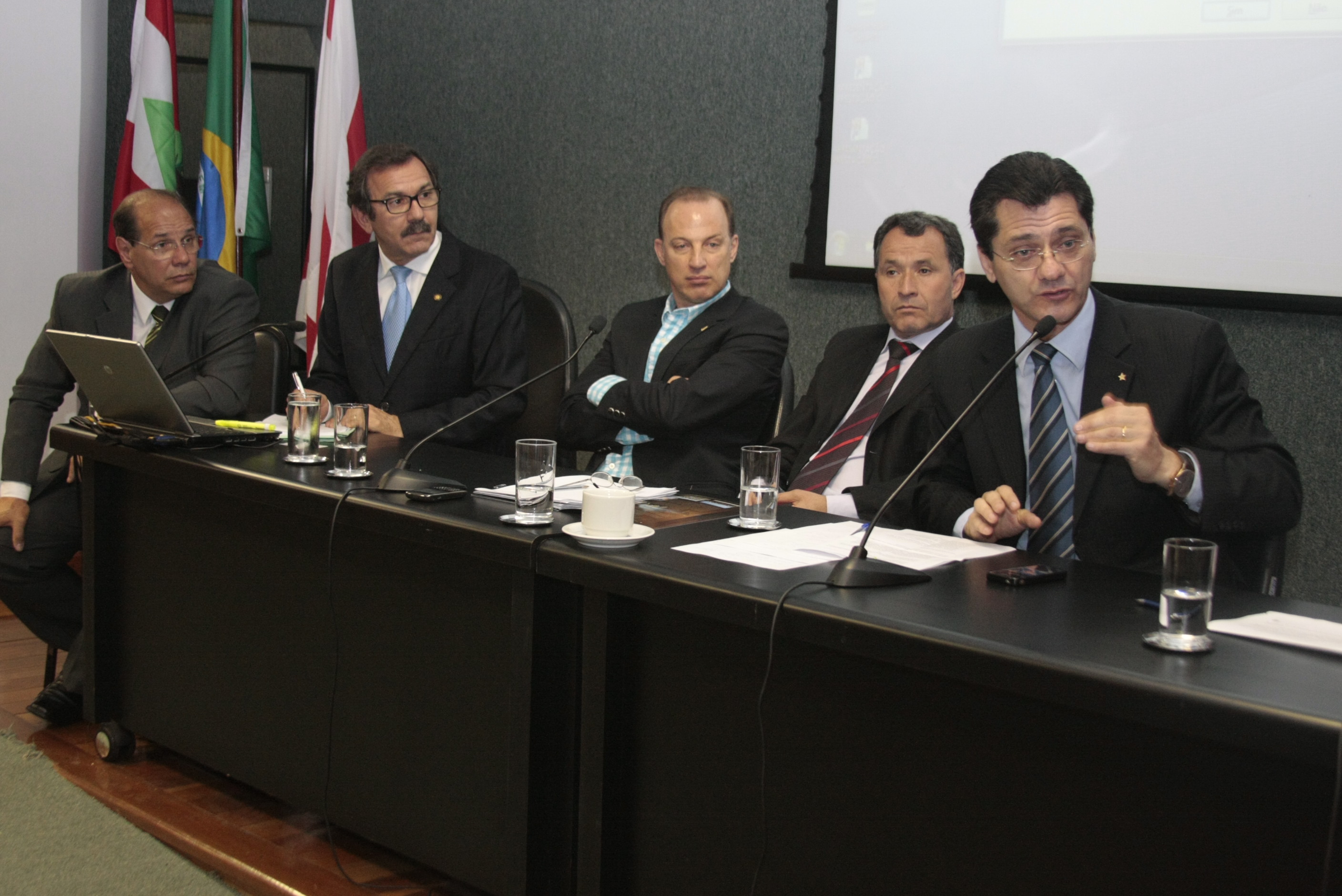 Reunião para debater o PL 243.7/2013 - Comercialização de produtos ópticos. Foto: Fábio Queiroz/Agência AL