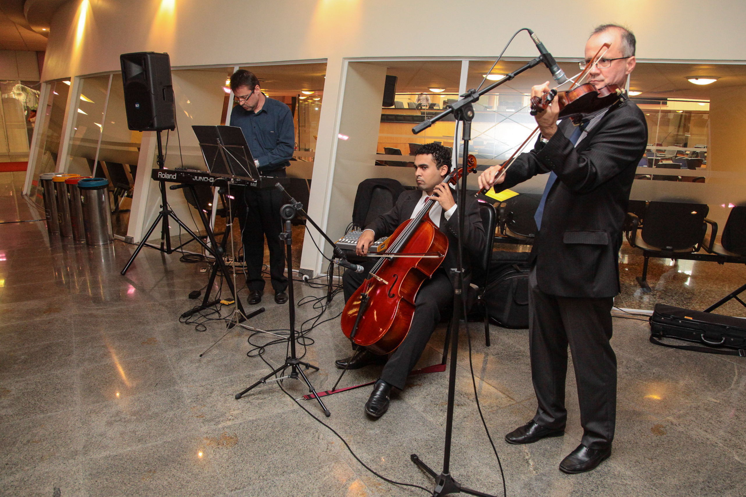 Apresentação Camerata - Hall da Alesc. Foto: Miriam Zomer/Agência AL