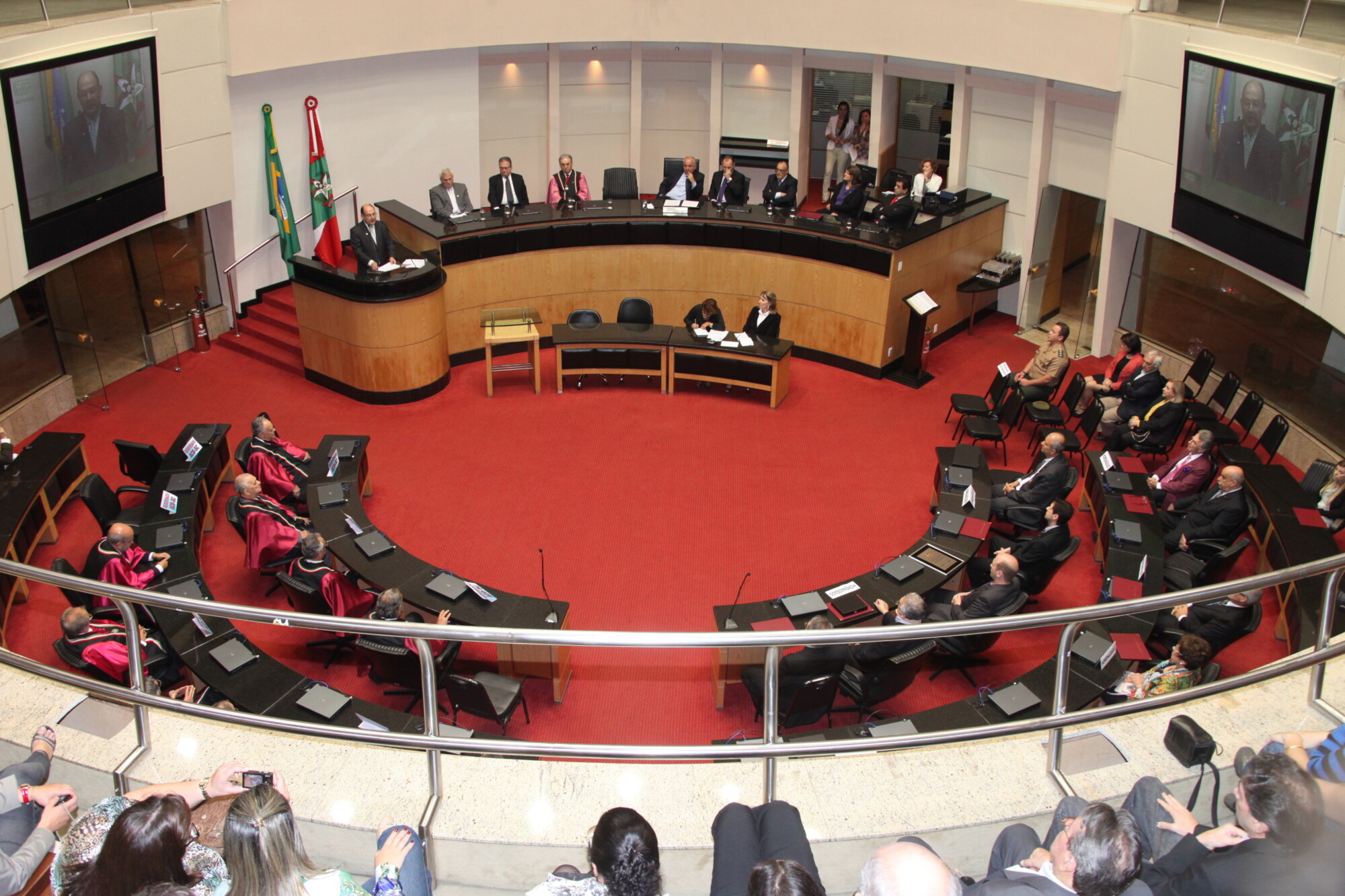Sessão especial no Parlamento celebra o Dia do Cirurgião Dentista