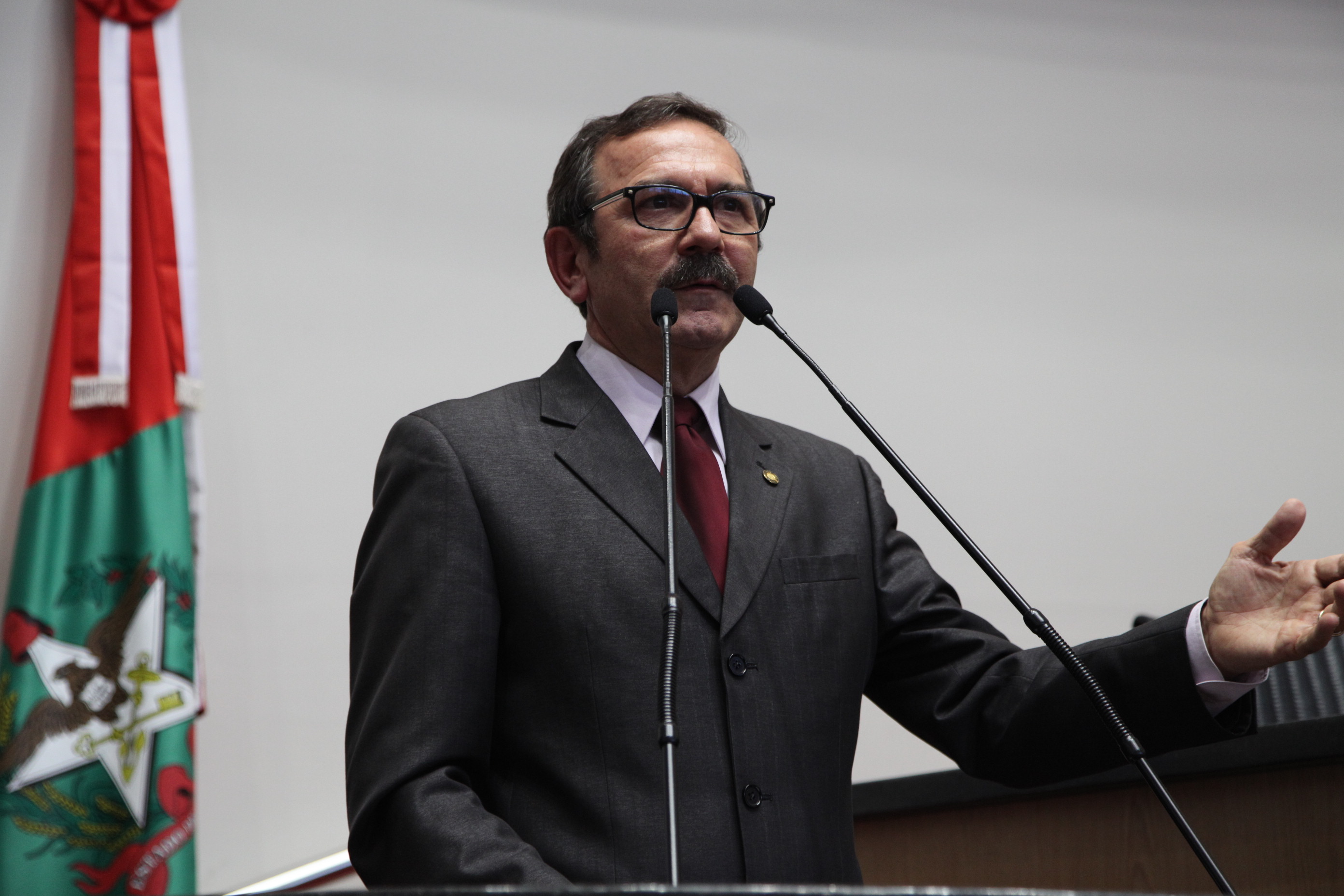 Sessão Plenária - Deputado Serafim Venzom - Foto: Solon Soares / Agência AL