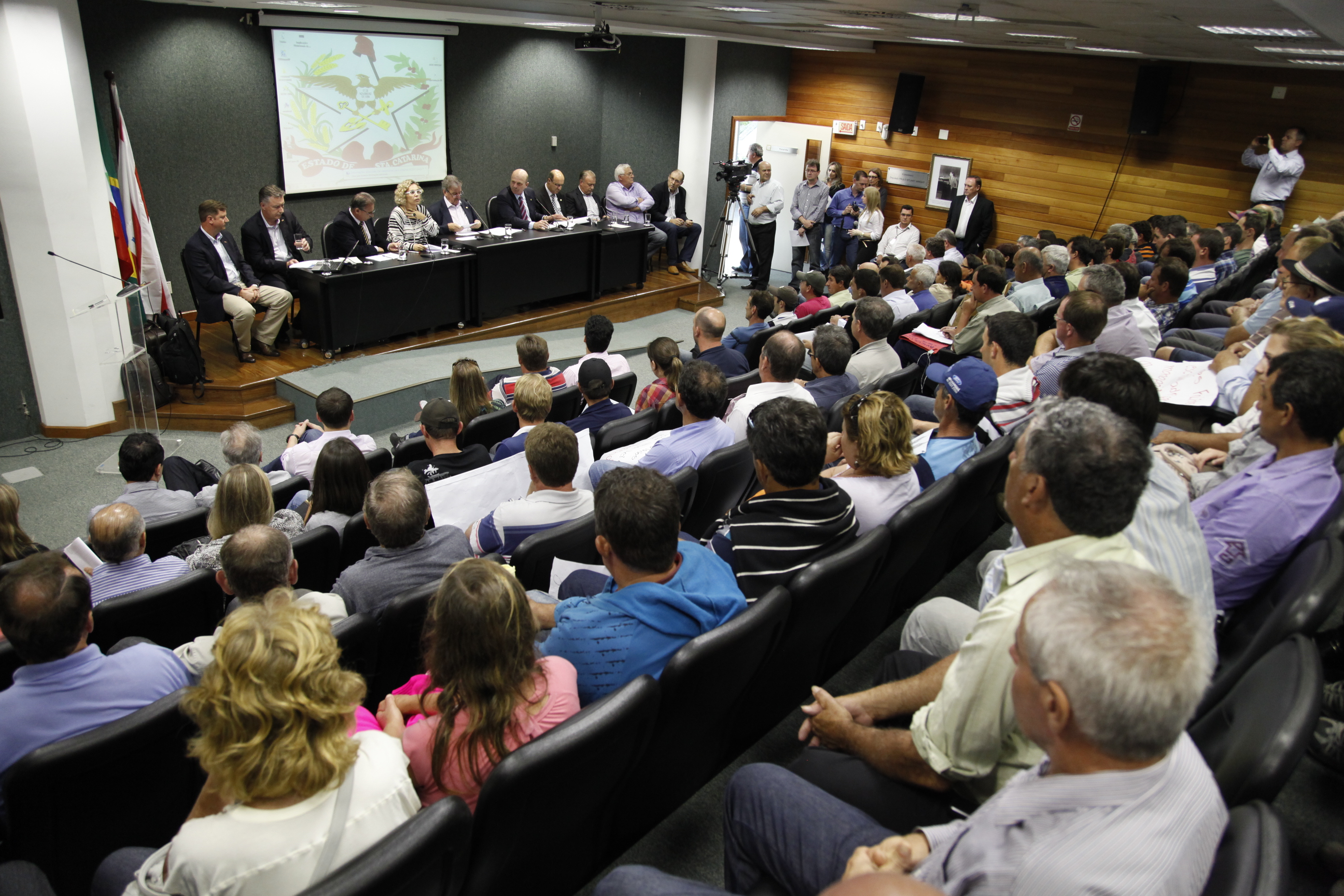 Audiência Pública Problemas na Produção Integrada da Avicultura de Santa Catarina