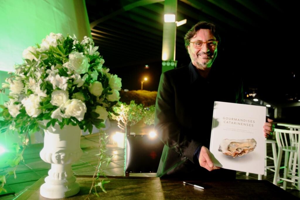 Influências culturais e históricas da culinária de SC são temas de livro