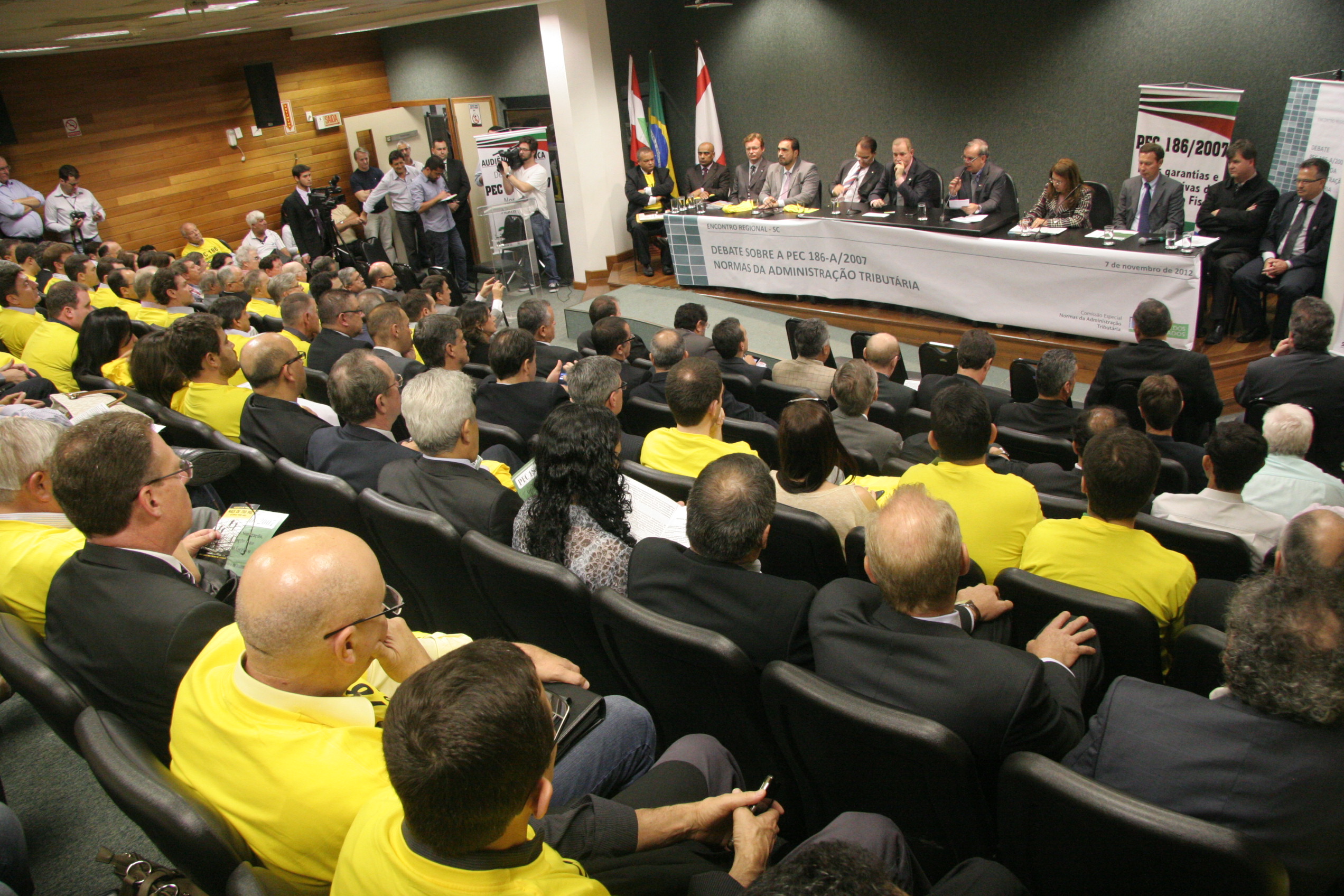 A.P. PEC - 186 - Foto: Eduardo Guedes de Oliveira/Agência AL