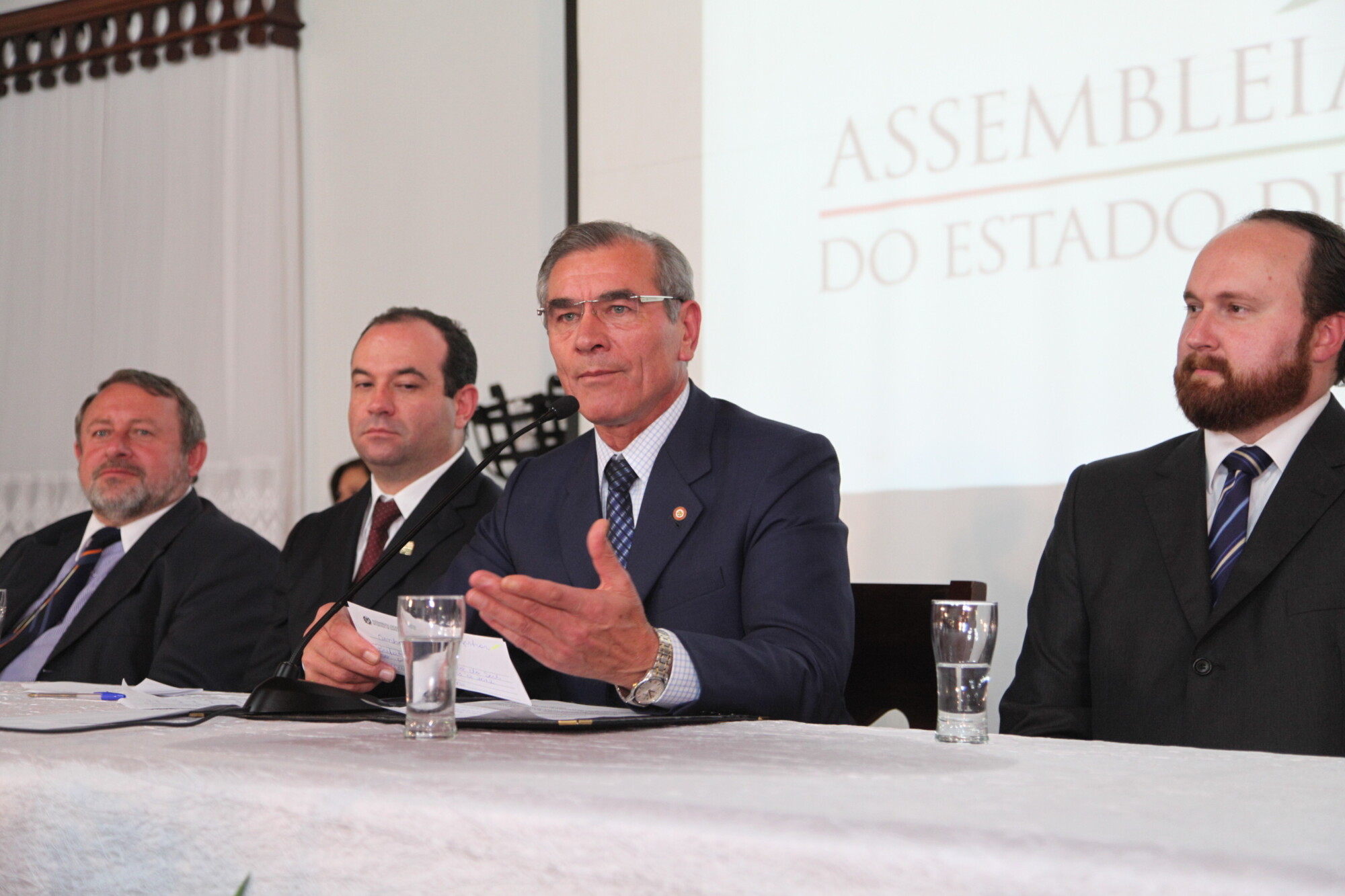 Escola de Educação Básica São Bento é homenageada pela Assembleia Legislativa