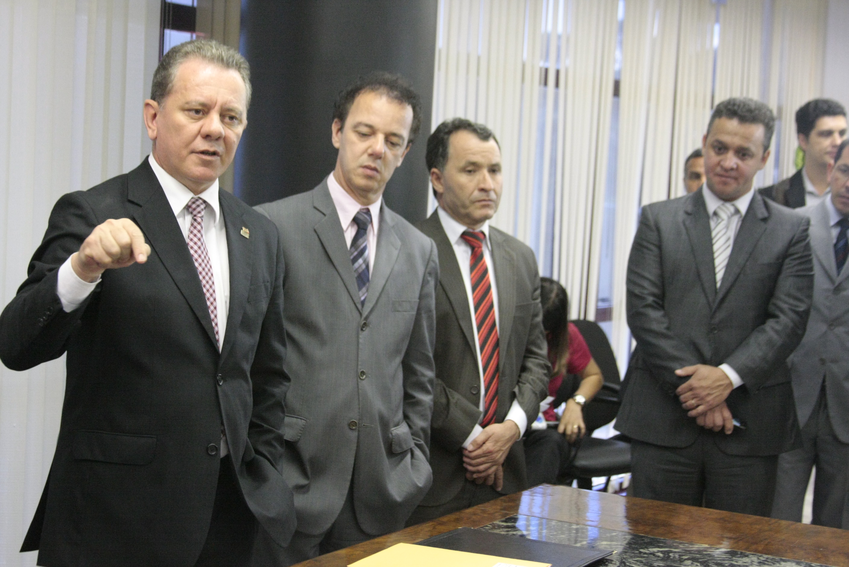 Ato de sanção de pacote de leis legislativas, entre elas a identificação biométrica neonatal. Foto: Fábio Queiroz