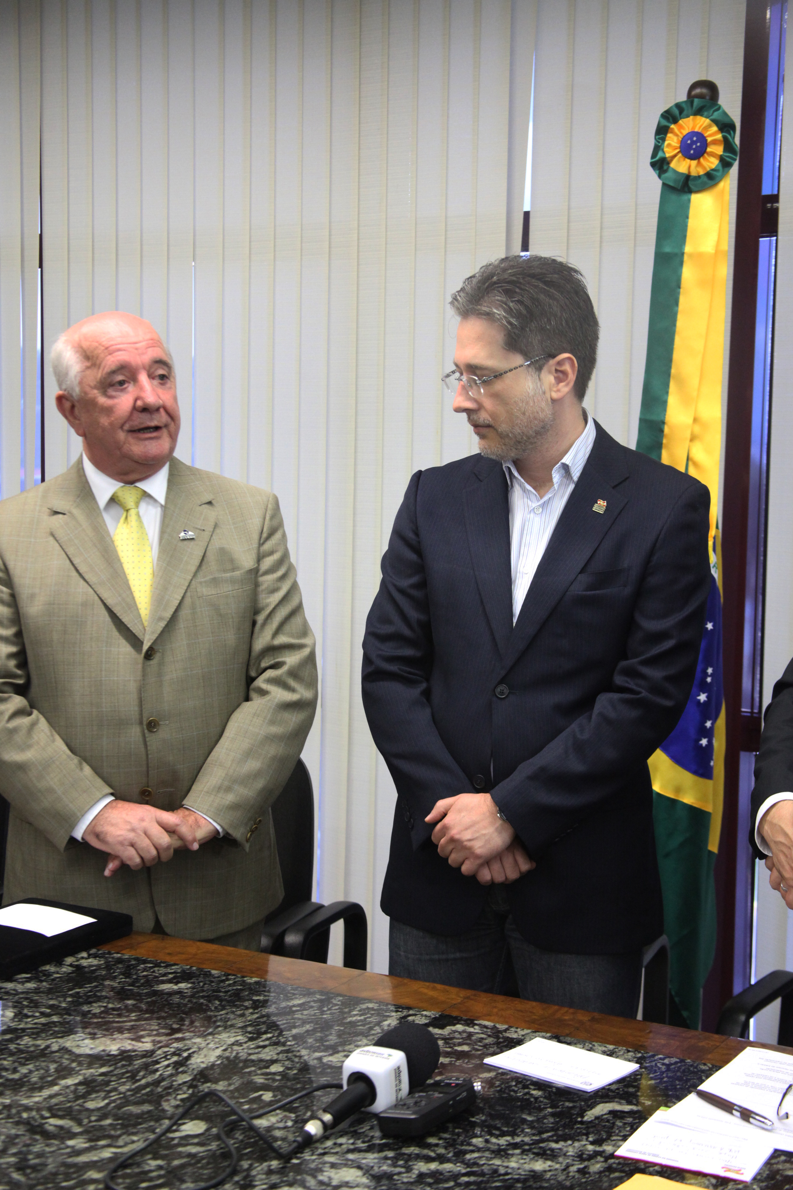 Ato de sanção de pacote de leis legislativas, entre elas a identificação biométrica neonatal. Foto: Leonardo Gonçalves