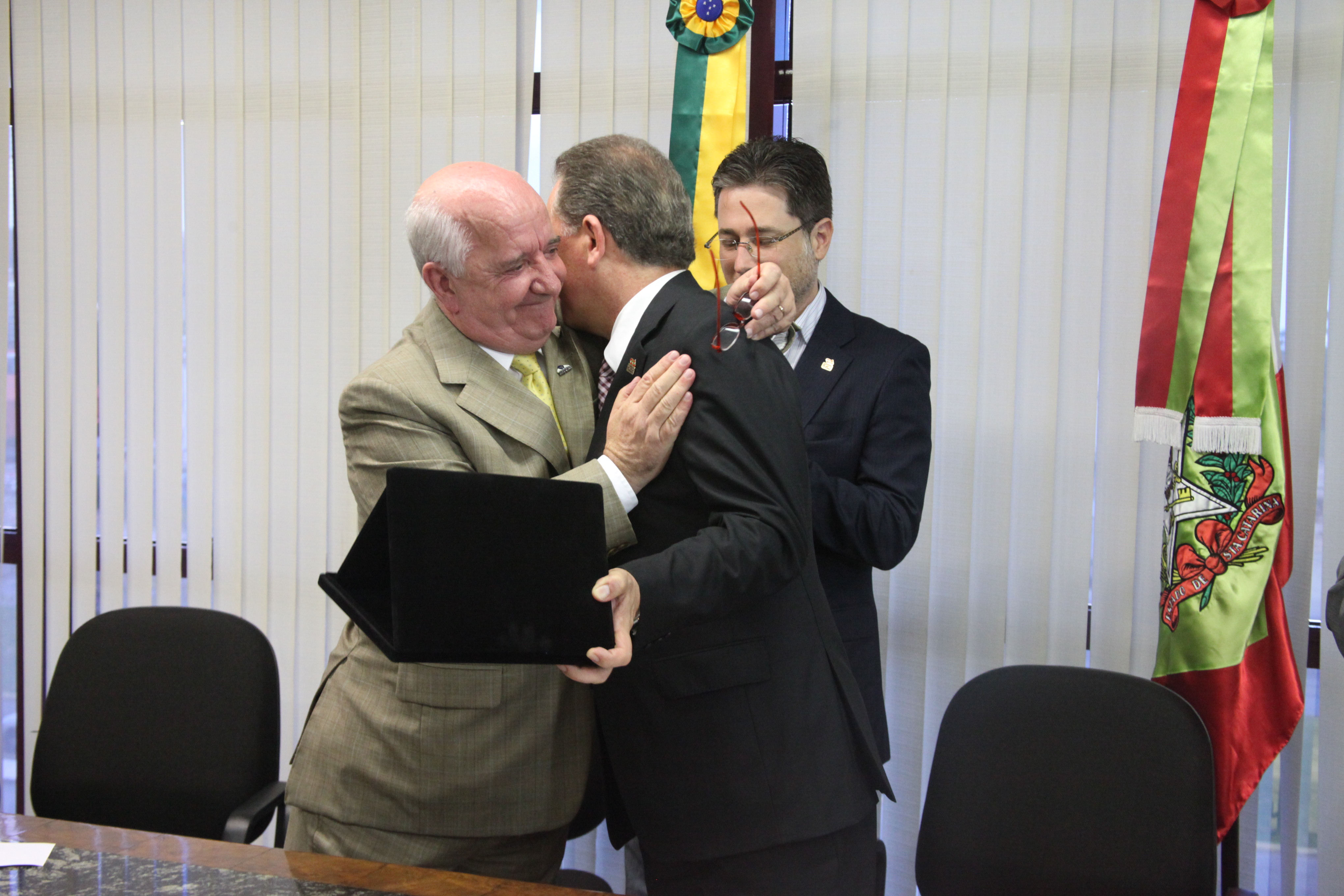 Ato de sanção de pacote de leis legislativas, entre elas a identificação biométrica neonatal. Foto: Leonardo Gonçalves