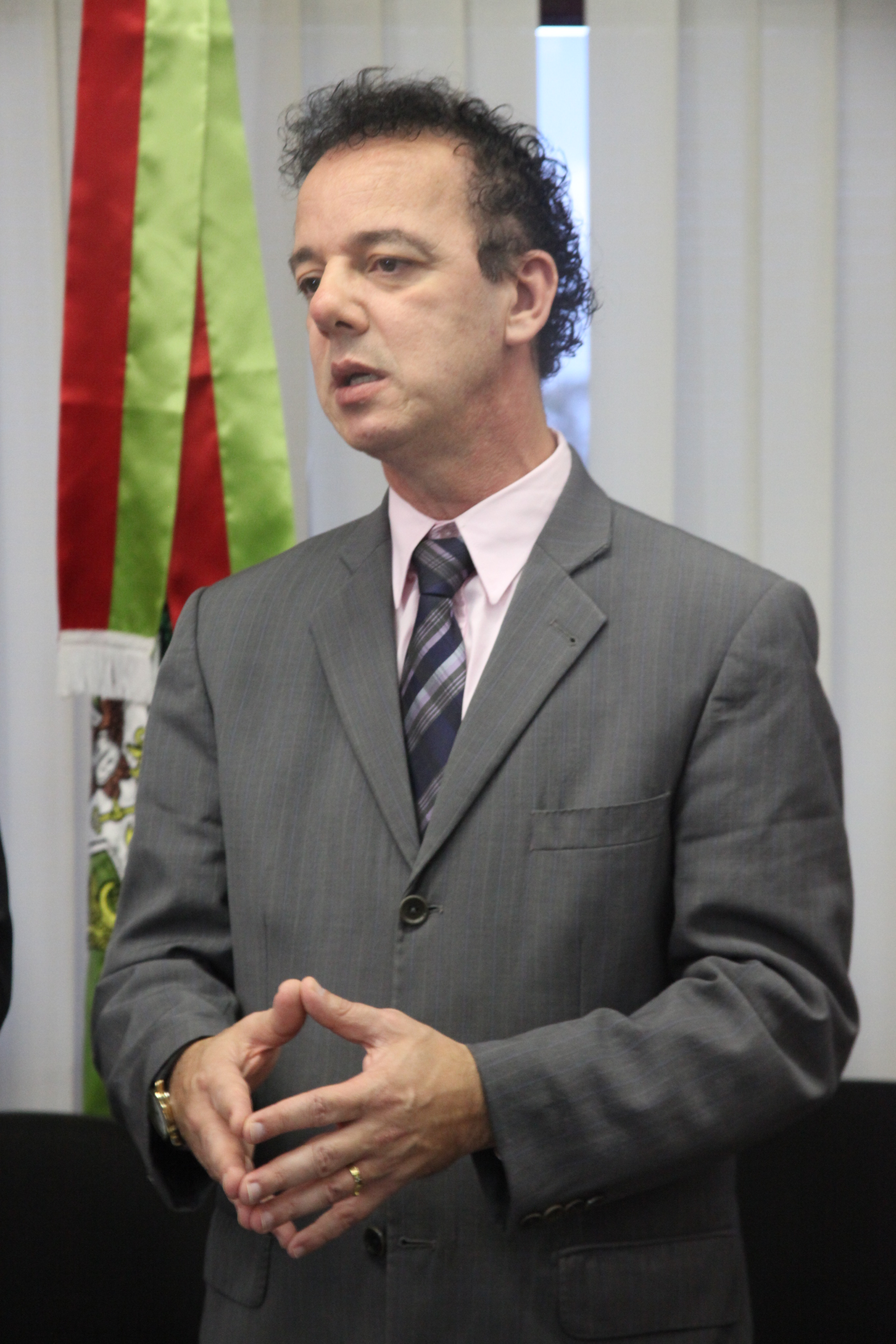 Ato de sanção de pacote de leis legislativas, entre elas a identificação biométrica neonatal. Foto: Leonardo Gonçalves