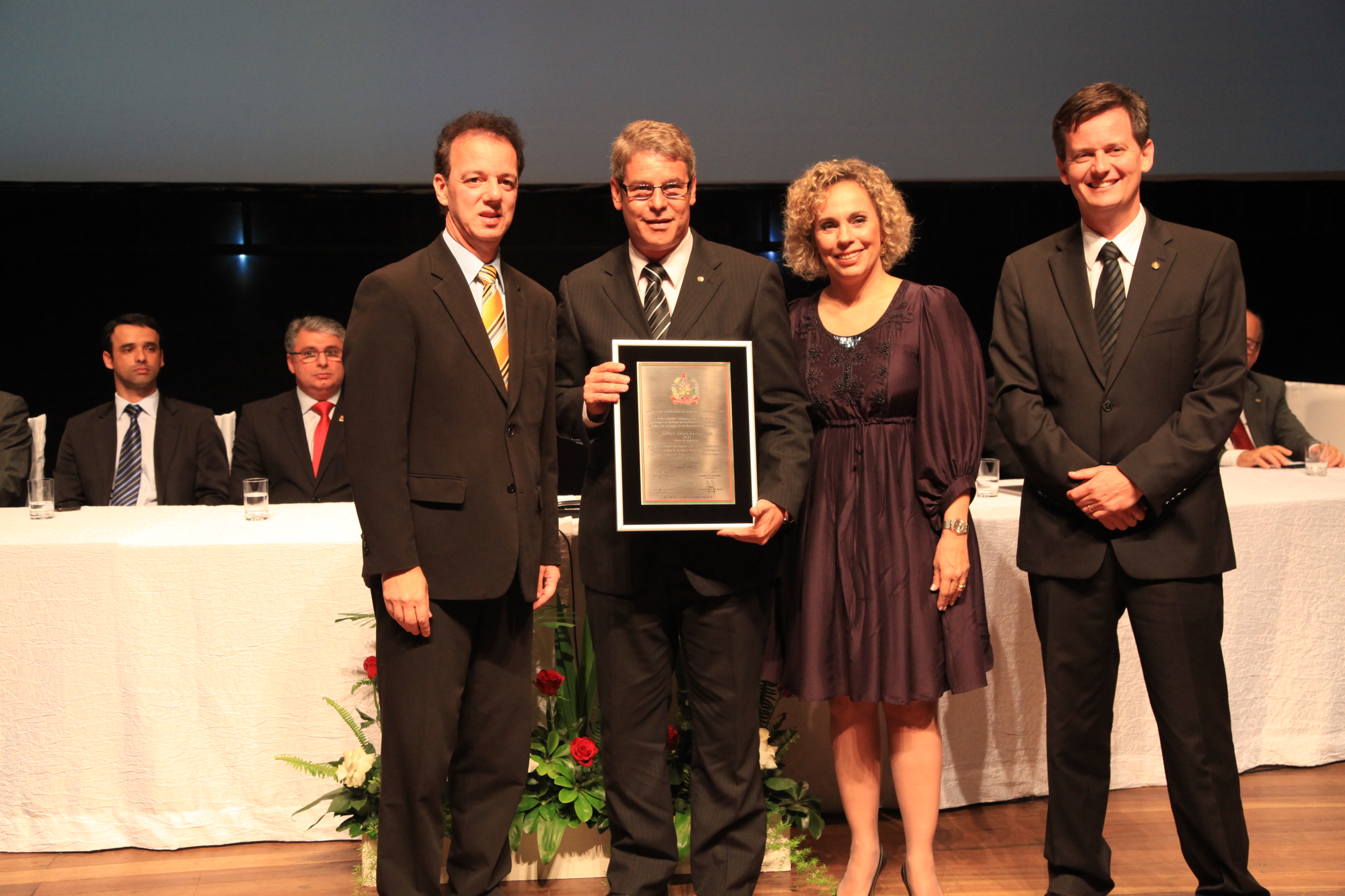 Sessão Solene em homenagem ao Sindicato do Comércio Varejista de Blumenau - SINDILOJAS pela passagem do seu cinquentenário de Fundação. Foto: Miriam Zomer/Agência AL