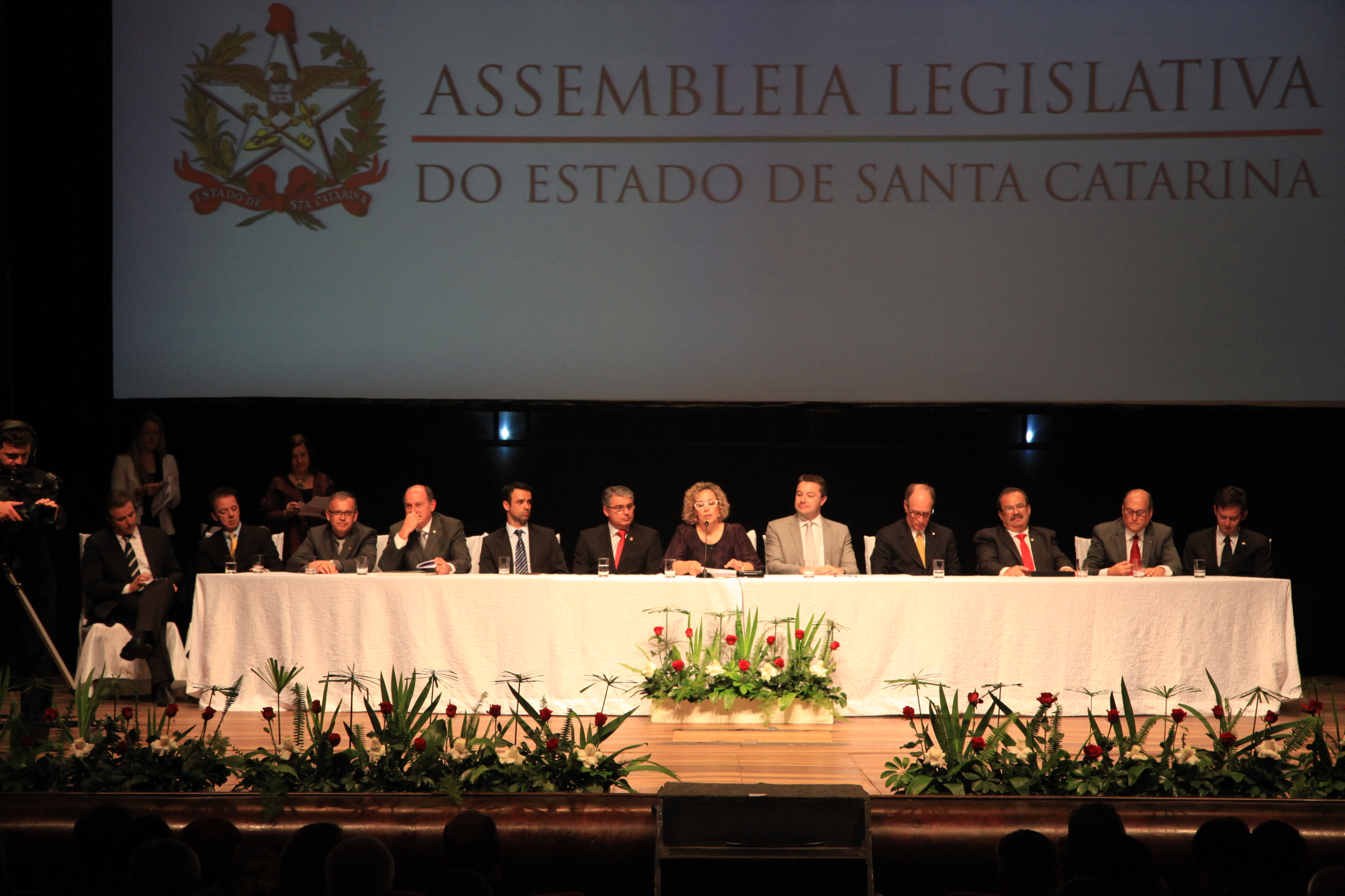 Sessão Solene em homenagem ao Sindicato do Comércio Varejista de Blumenau - SINDILOJAS pela passagem do seu cinquentenário de Fundação. Foto: Miriam Zomer/Agência AL
