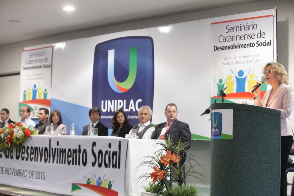 Seminário Catarinense de Desenvolvimento Social  Deputada Ana Paula Lima (PT)  Foto Carlos Kilian/Agencia AL