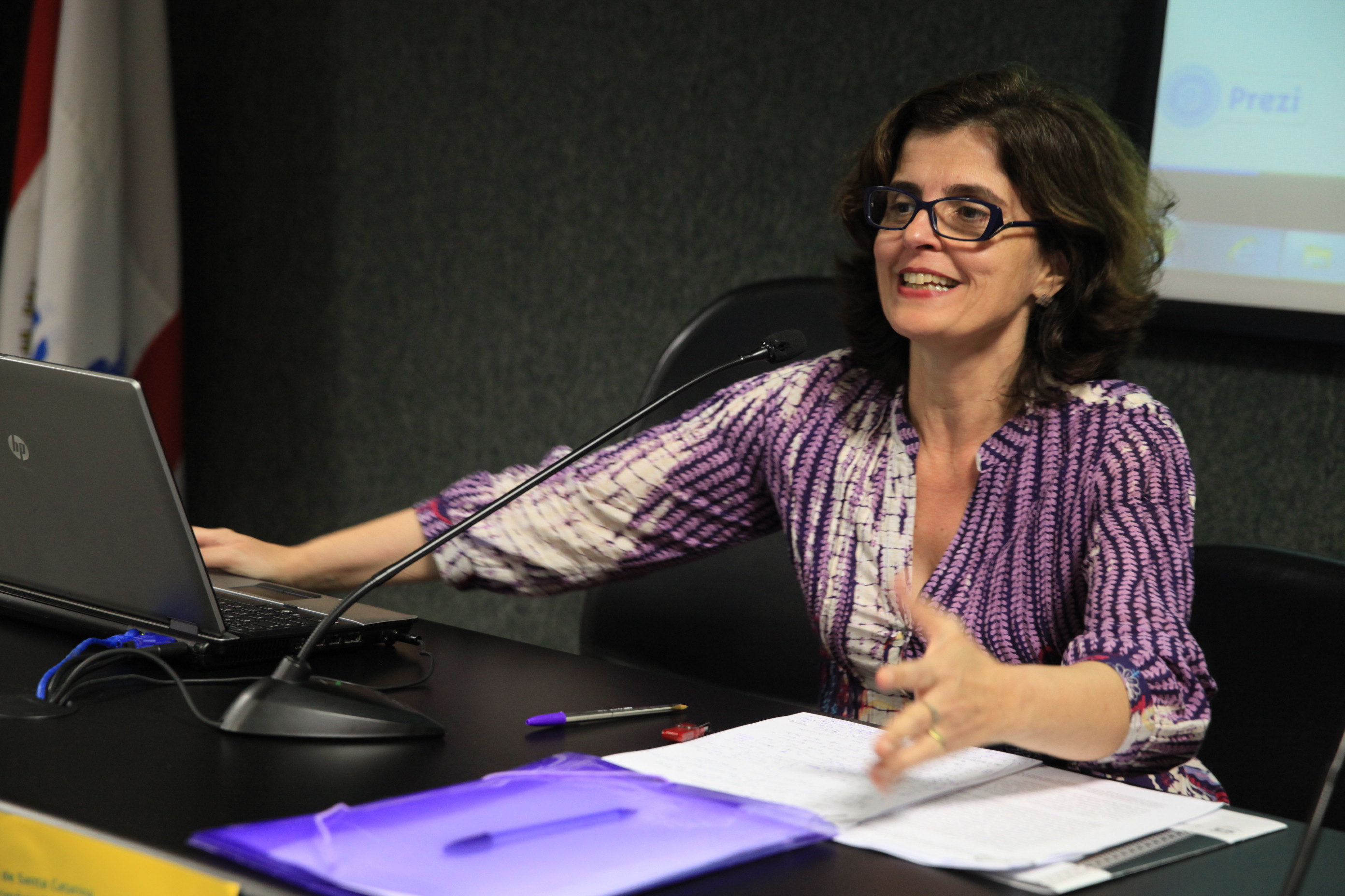 1º Simpósio de Patrimônio Cultural, Memória e Educação de Santa Catarina. Andréa Ferreira Delgado. UFSC.  Fotos: Miriam Zomer/ Agência AL