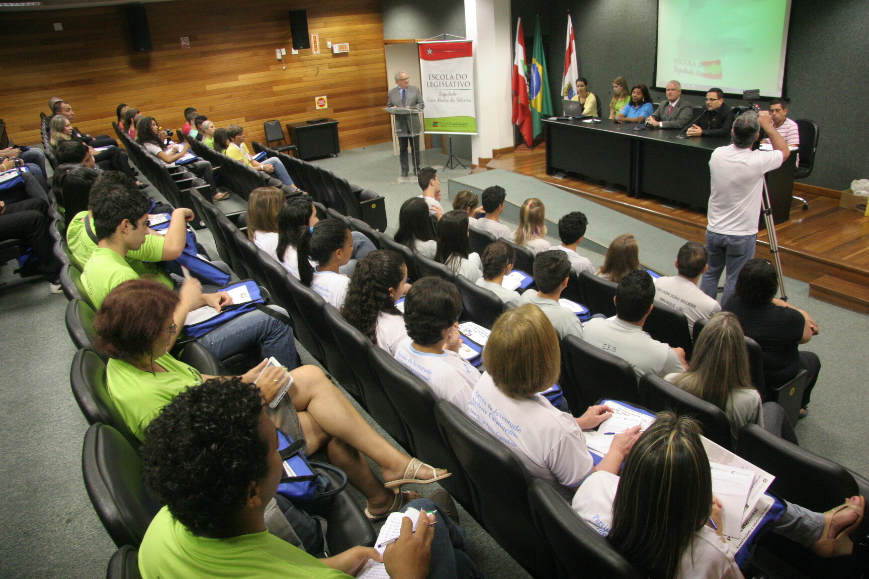 Programa para participação política da juventude inicia nesta terça