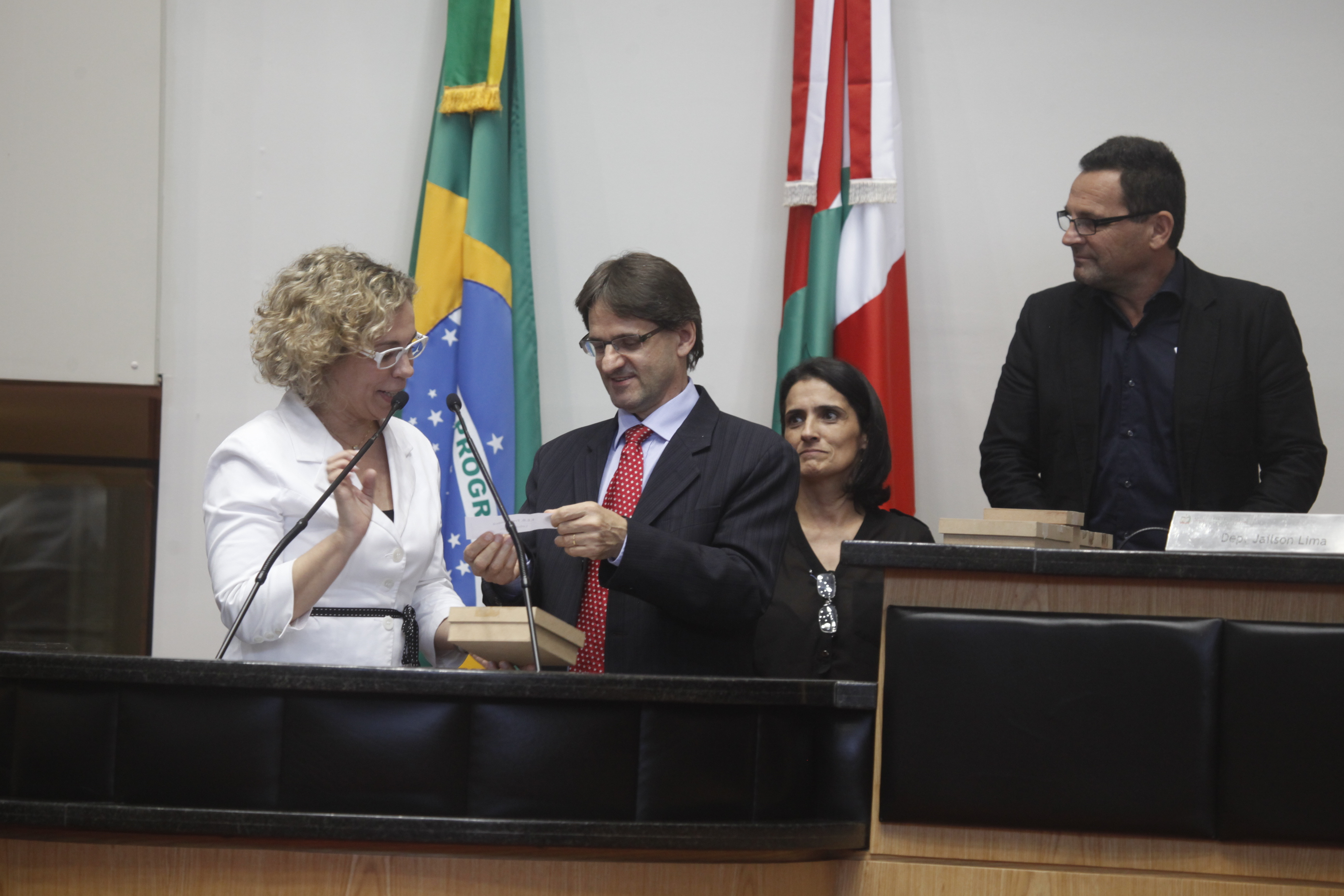 Sorteio das escolas participantes do Parlamento Jovem. Foto: Carlos Kilian/ Agência AL