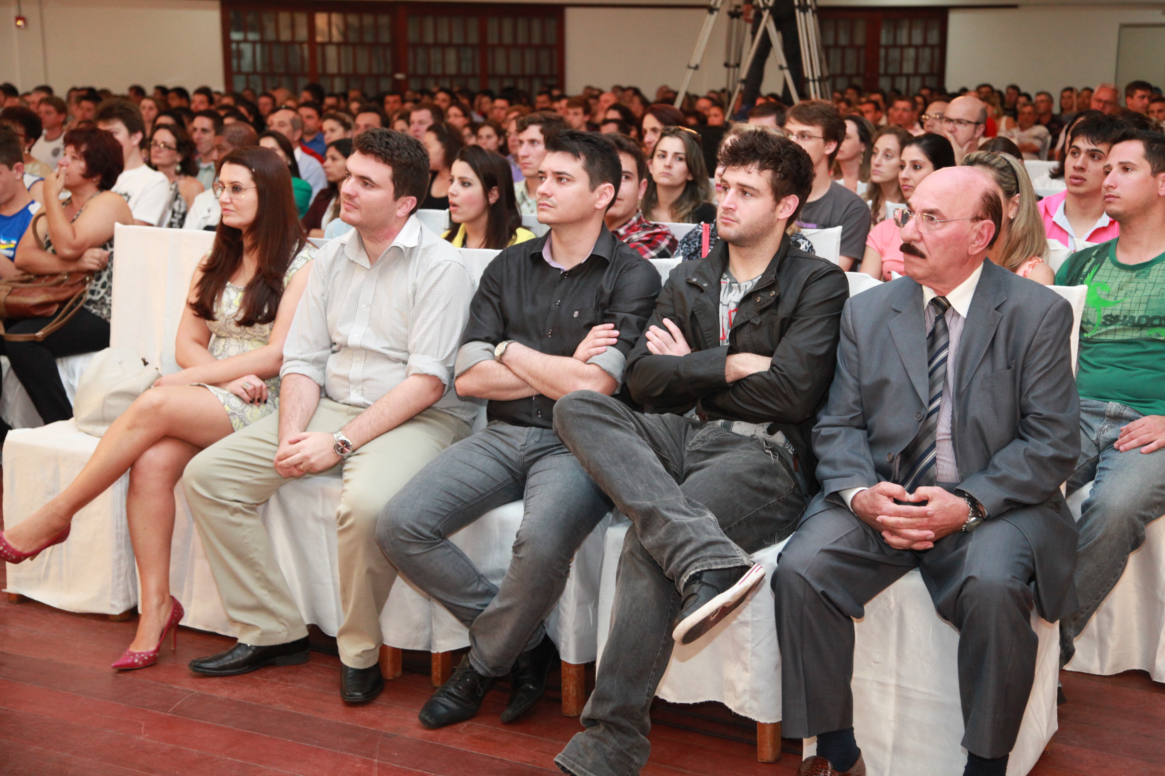 Palestra com Oscar Schmidt em Araranguá. Fotos: Miriam Zomer/Agência AL