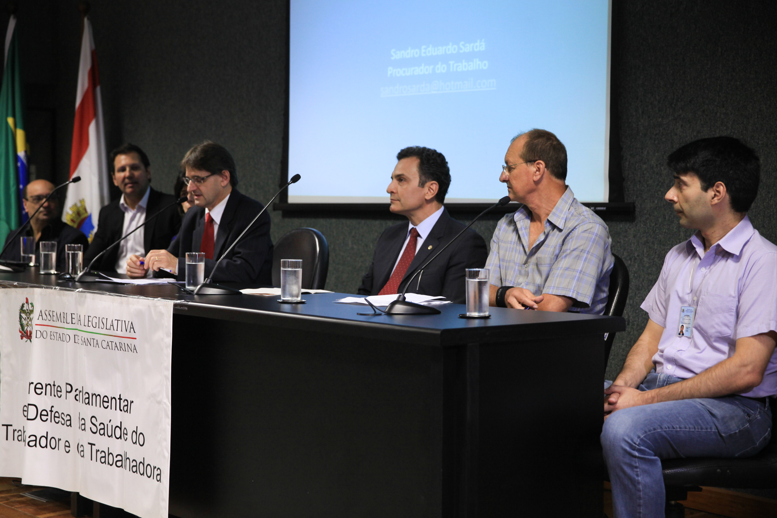 Frente Parlamentar em Defesa da Saúde do Trabalhador, sobre adoecimento dos trabalhadores. Foto: Jessica Genevro /Agência AL