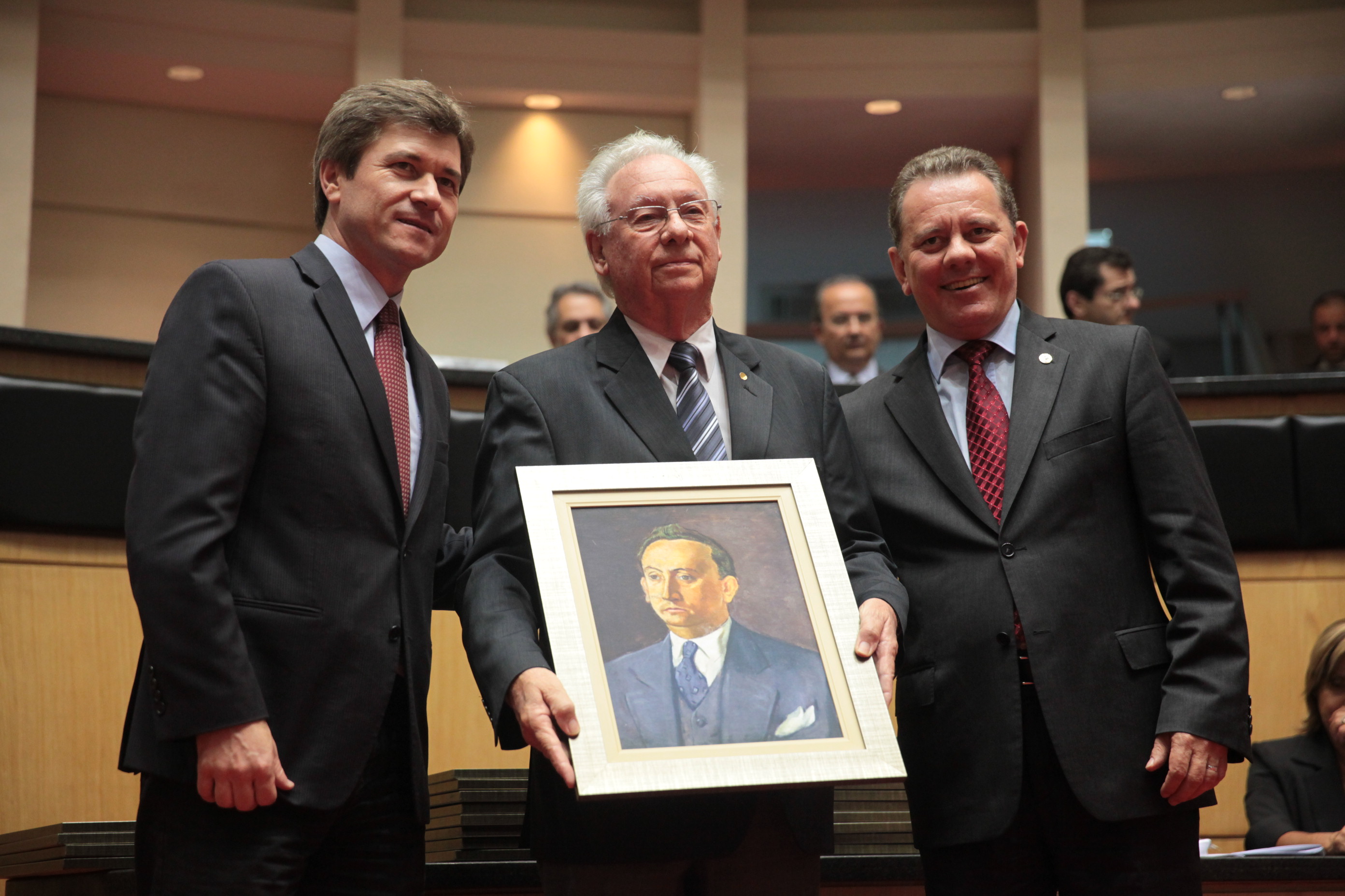 Adilson Amaro Alves recebe homenagem de seu pai, deputado BRAZ JOAQUIM ALVES – Presidente na 3ª Legislatura – 1955 e 1959 e 4ª Legislatura – 1960 in memoriam