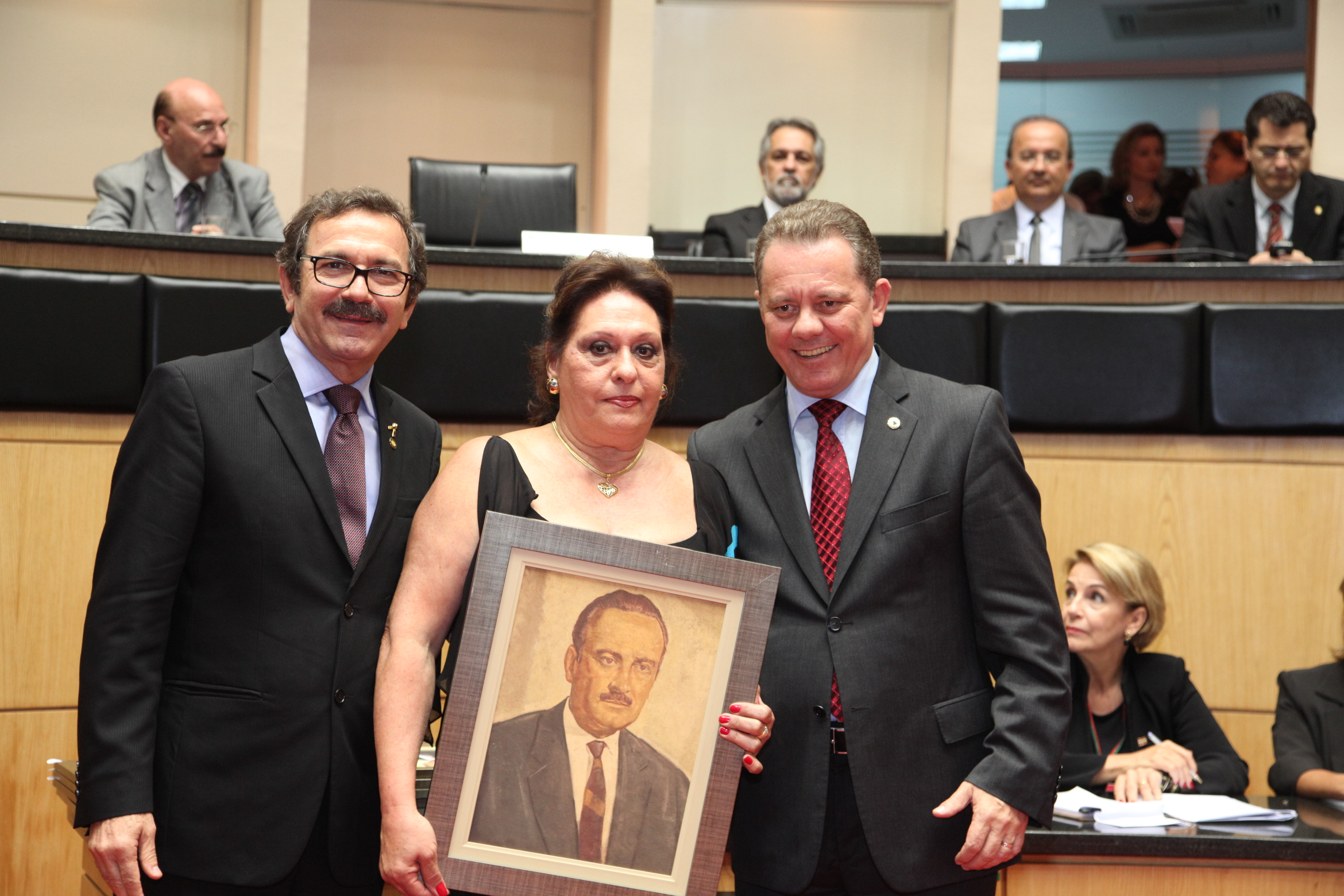 Neiva Maria Prade recebe homenagem em nome de seu tio deputado ELGYDIO LUNARDI – Presidente na 6ª Legislatura – 1969 in memoriam