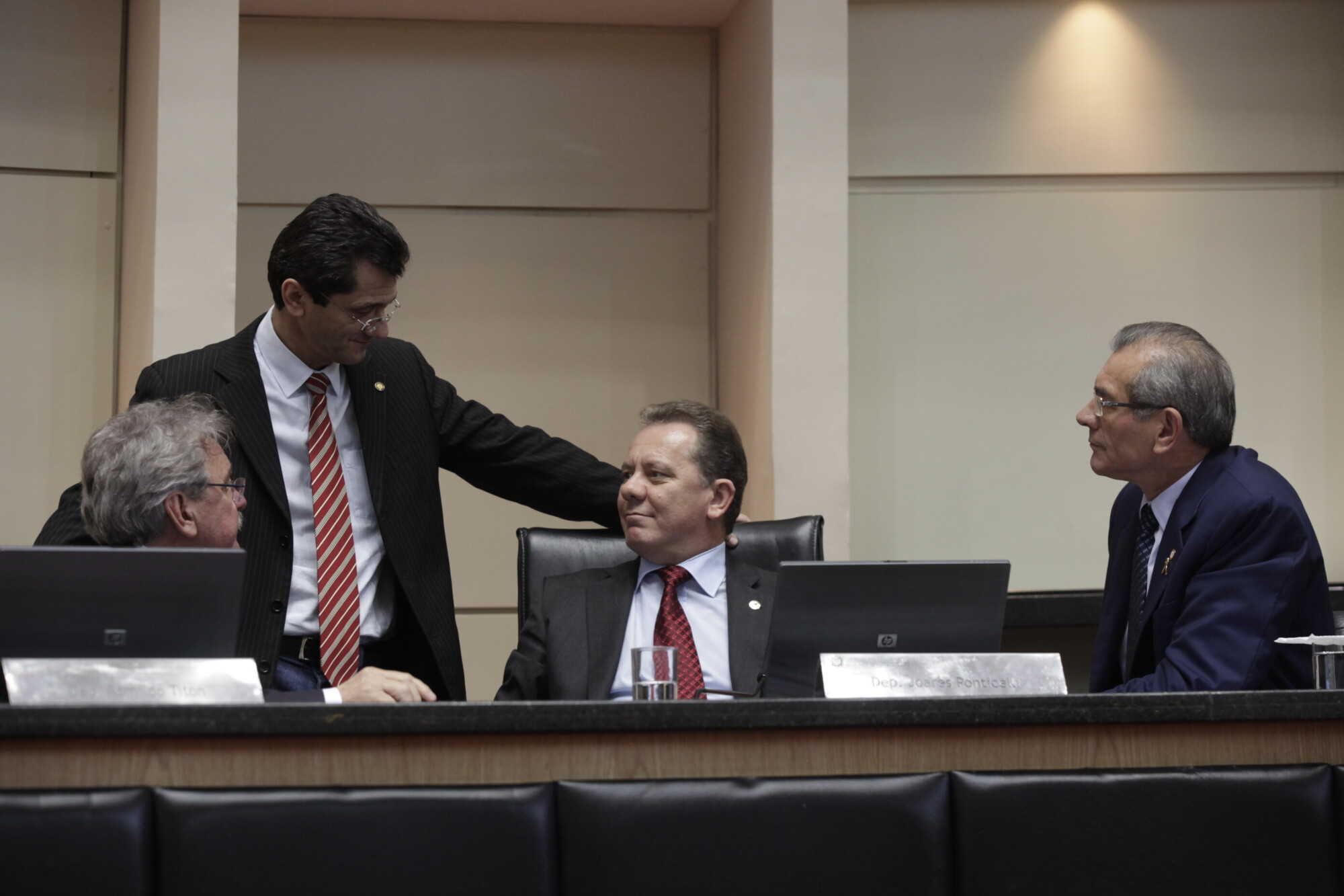 Votação de PL que cria conselho LGBT é novamente adiada
