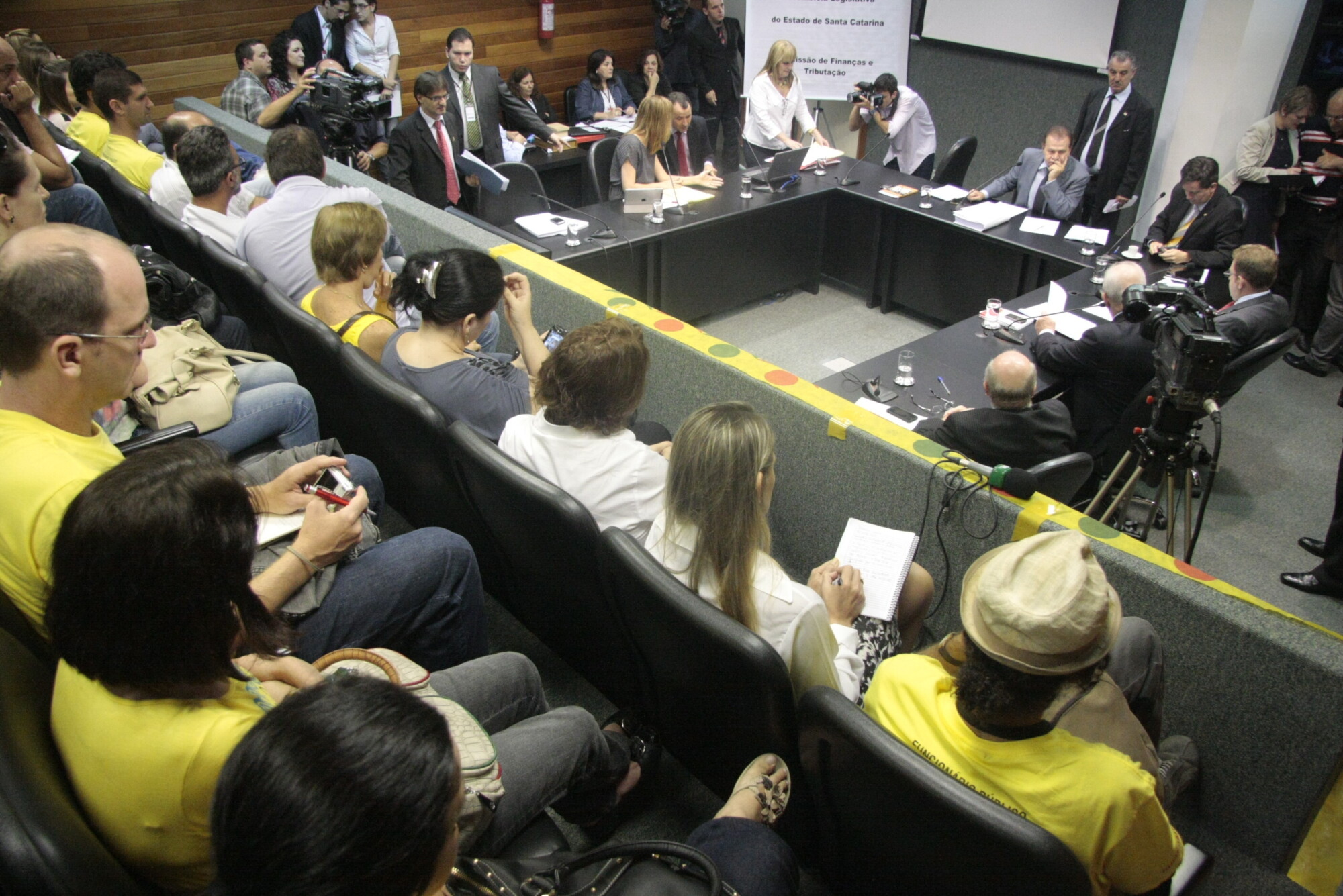 Comissões de mérito analisam projetos salariais do governo na próxima segunda-feira