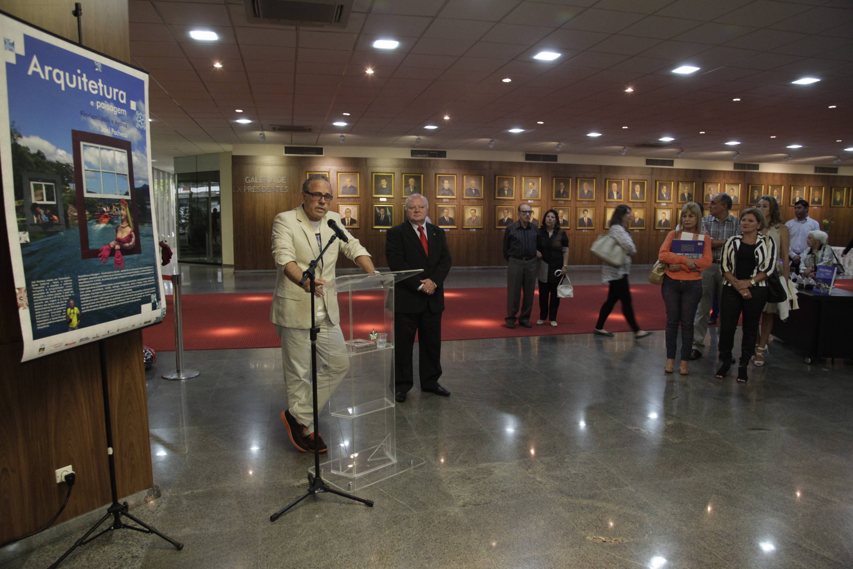 Lançamento do Livro Arquitetura e Paisagem Florianópolis e Açores de Joel Pacheco   Foto  Carlos Kilian/Agencia AL