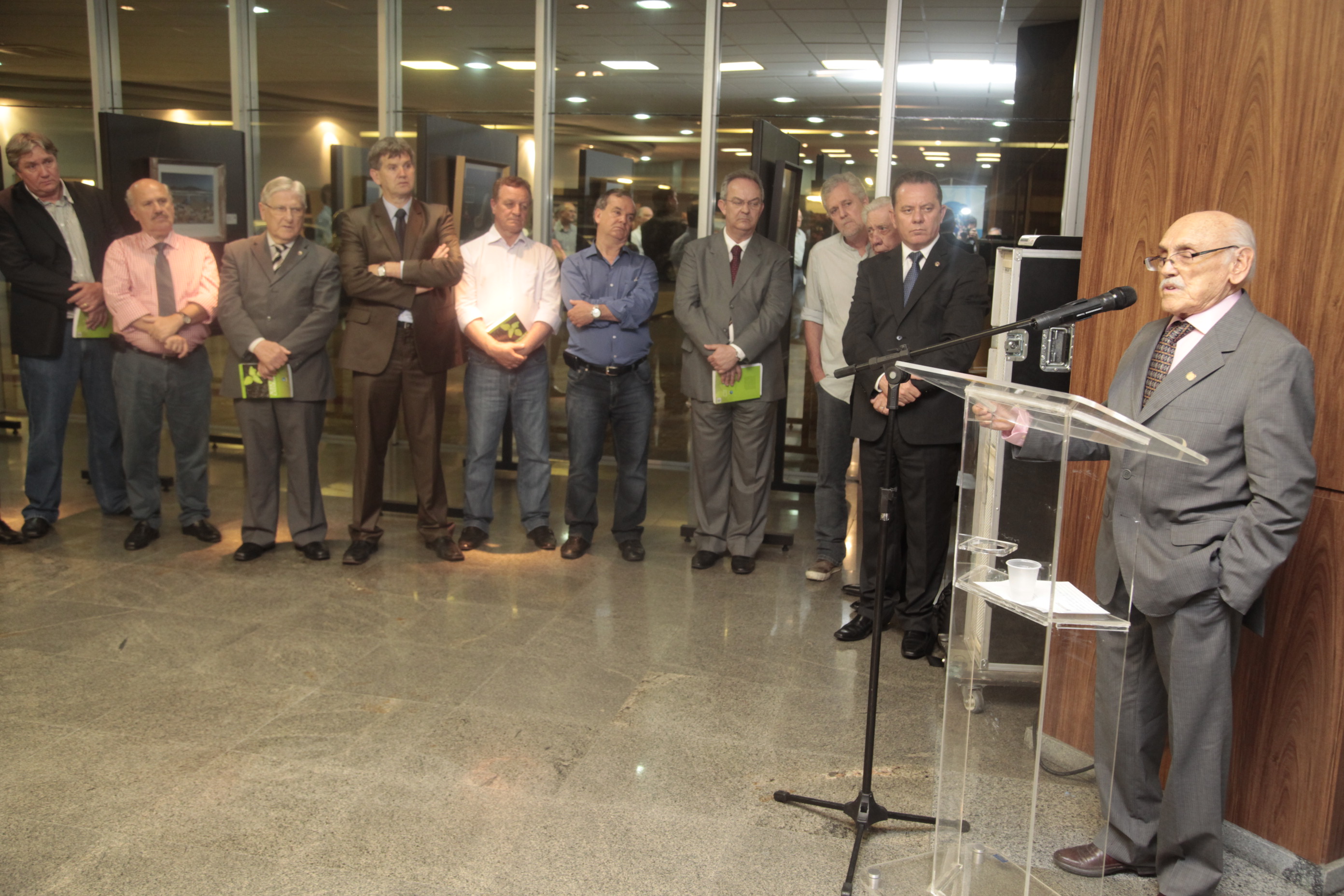 Lançamento Literário: 