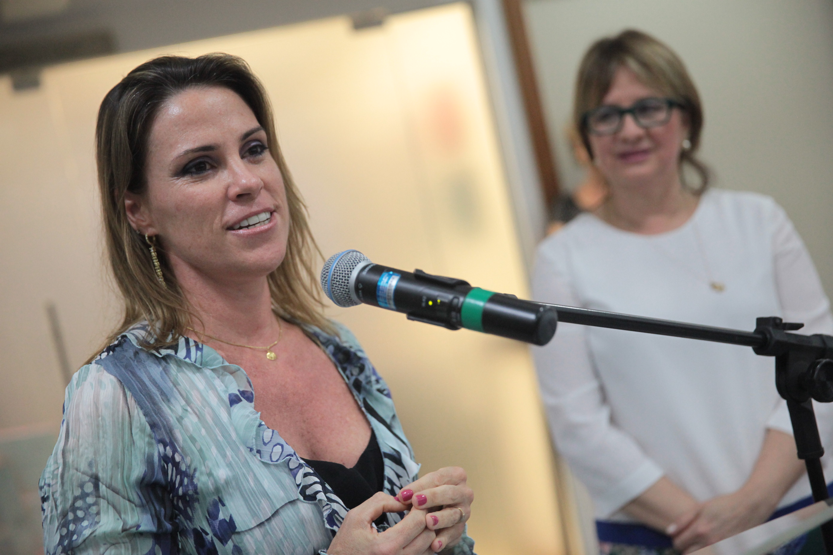 Lançamento Literário - Beijos que Curam - Foto: Lucas Gabriel Diniz / Agência AL