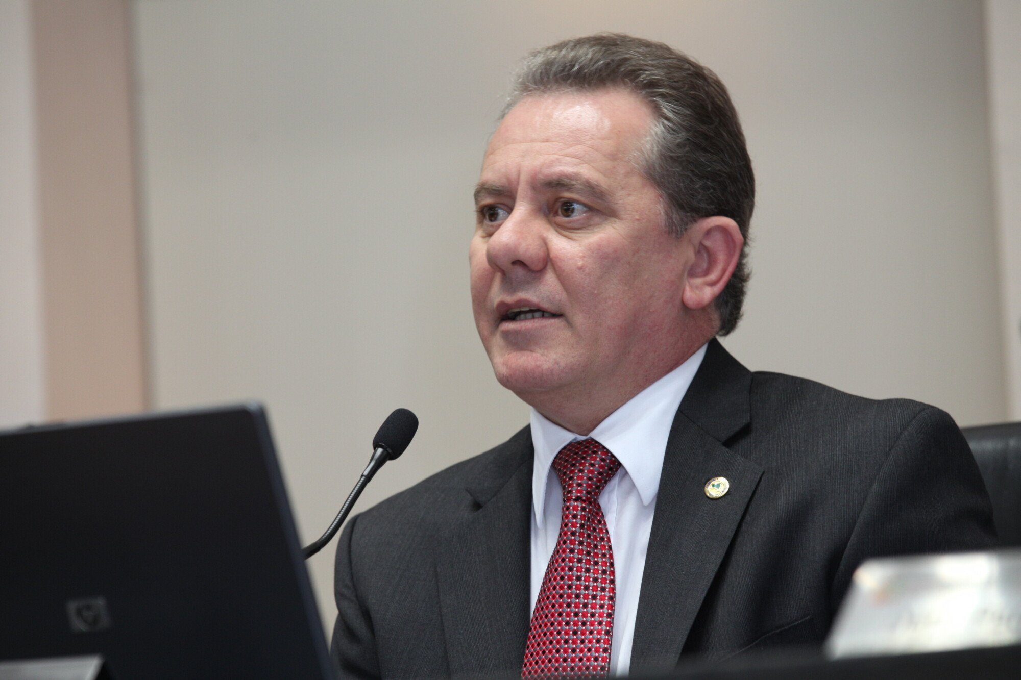 Assembleia discute parceria com Hospital do Câncer