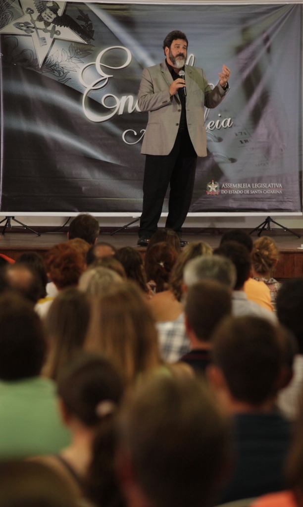Encontros com a Assembleia  Palestra com Mario Sergio Cortela em Braço do Norte Foto Carlos Kilian/Agencia AL
