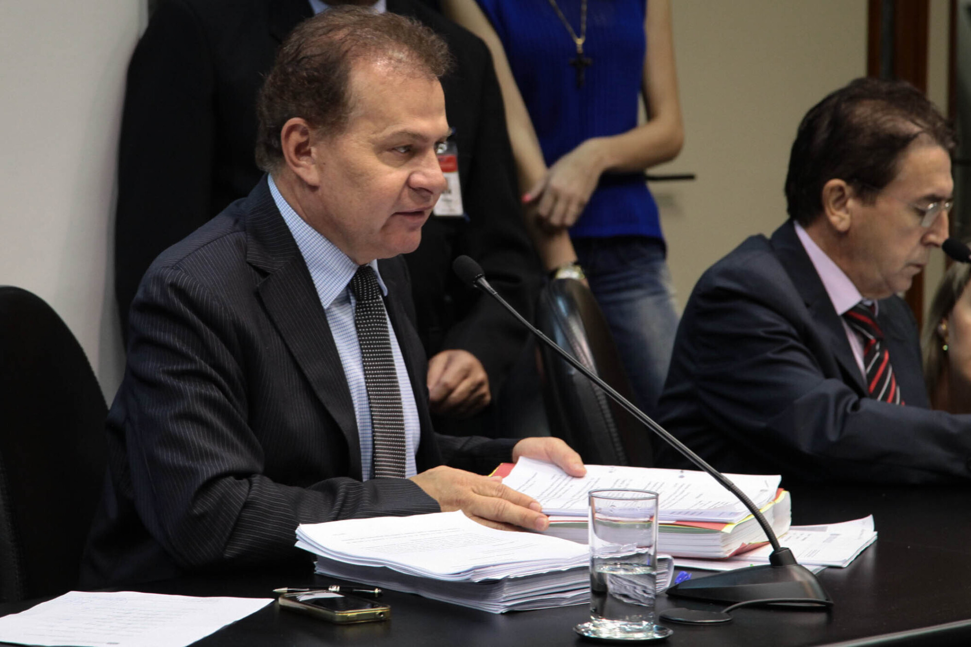 Finanças aprova proposta da Lei Orçamentária Anual para 2014 com 122 emendas