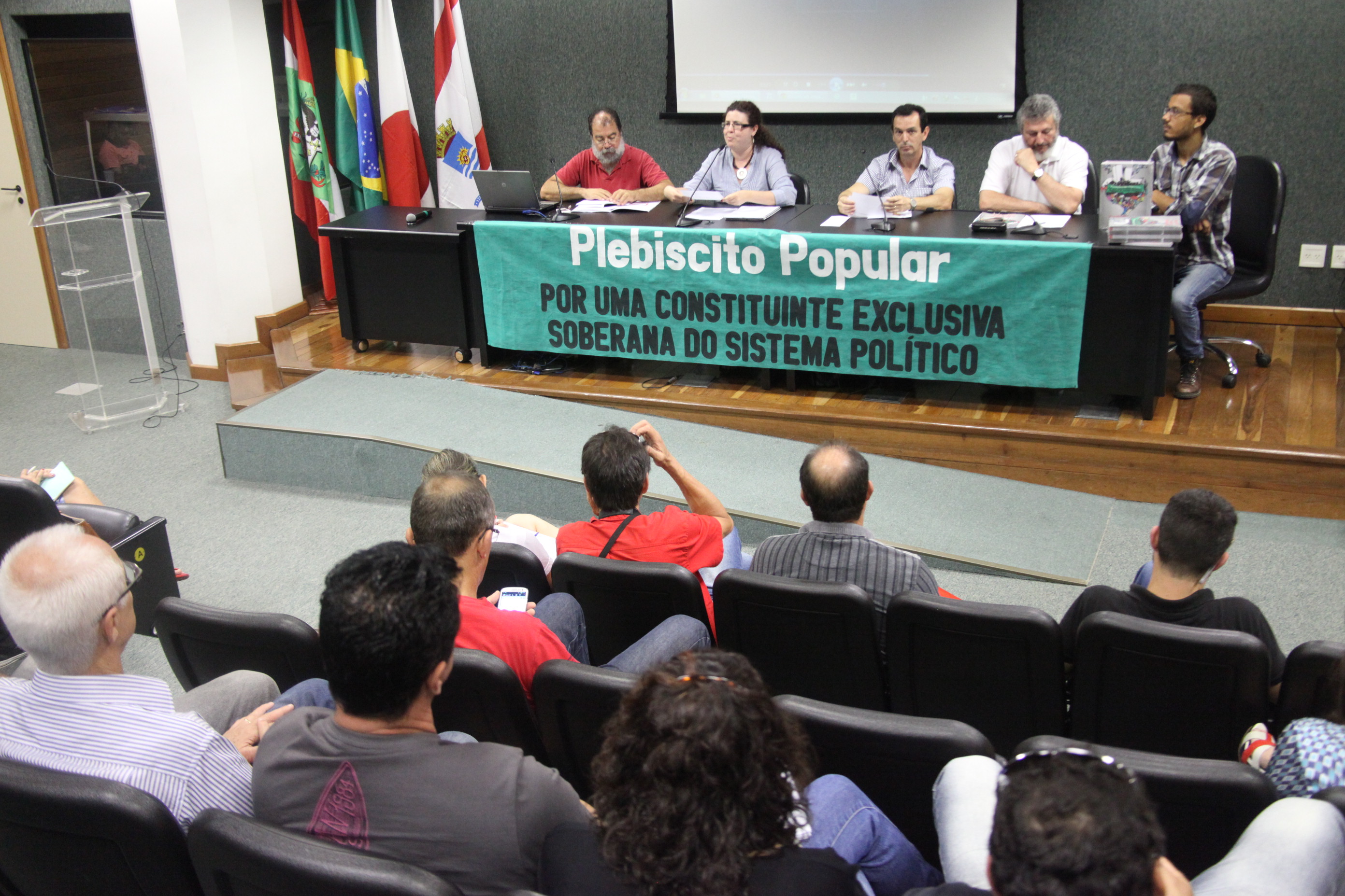 Plenária para preparar o Lançamento da Cartilha por uma Constituinte Exclusiva e Soberana do Sistema Político. Foto: Leonardo Gonçalves / Agência AL