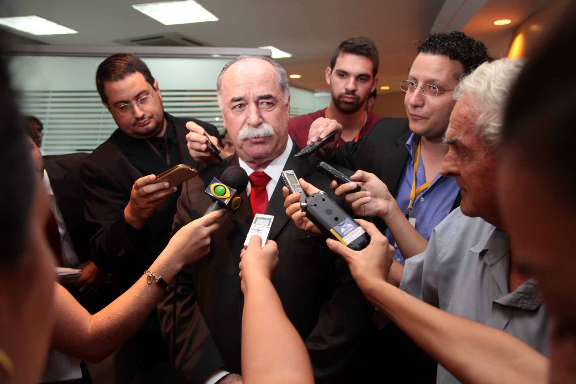 Novo presidente anuncia metas de sua gestão na Assembleia