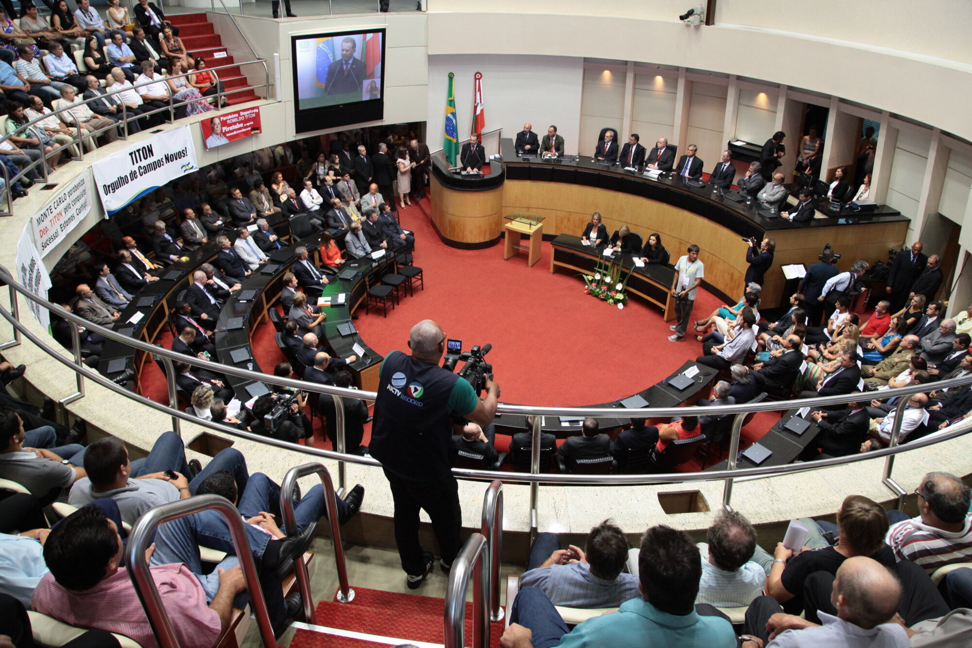 Lideranças políticas de Santa Catarina prestigiam a posse de Titon