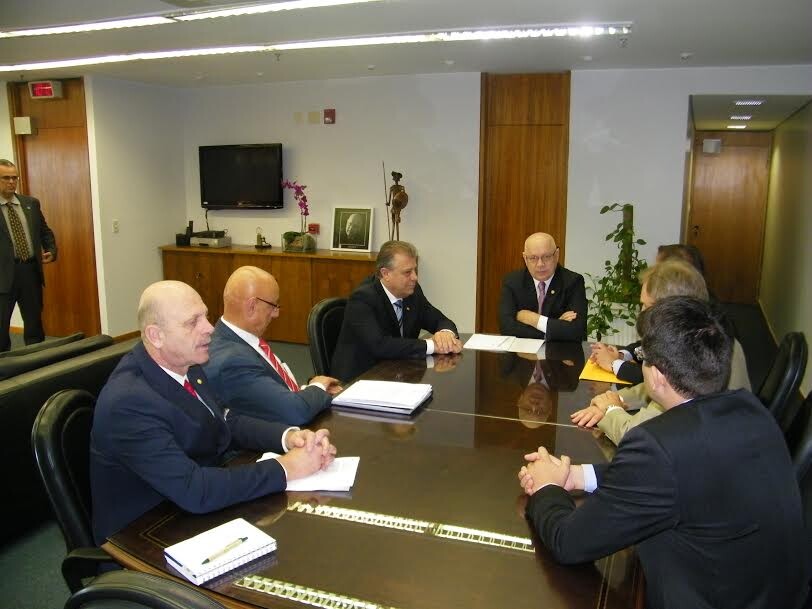Parlamentares pedem anulação de demarcação indígena na BR-101