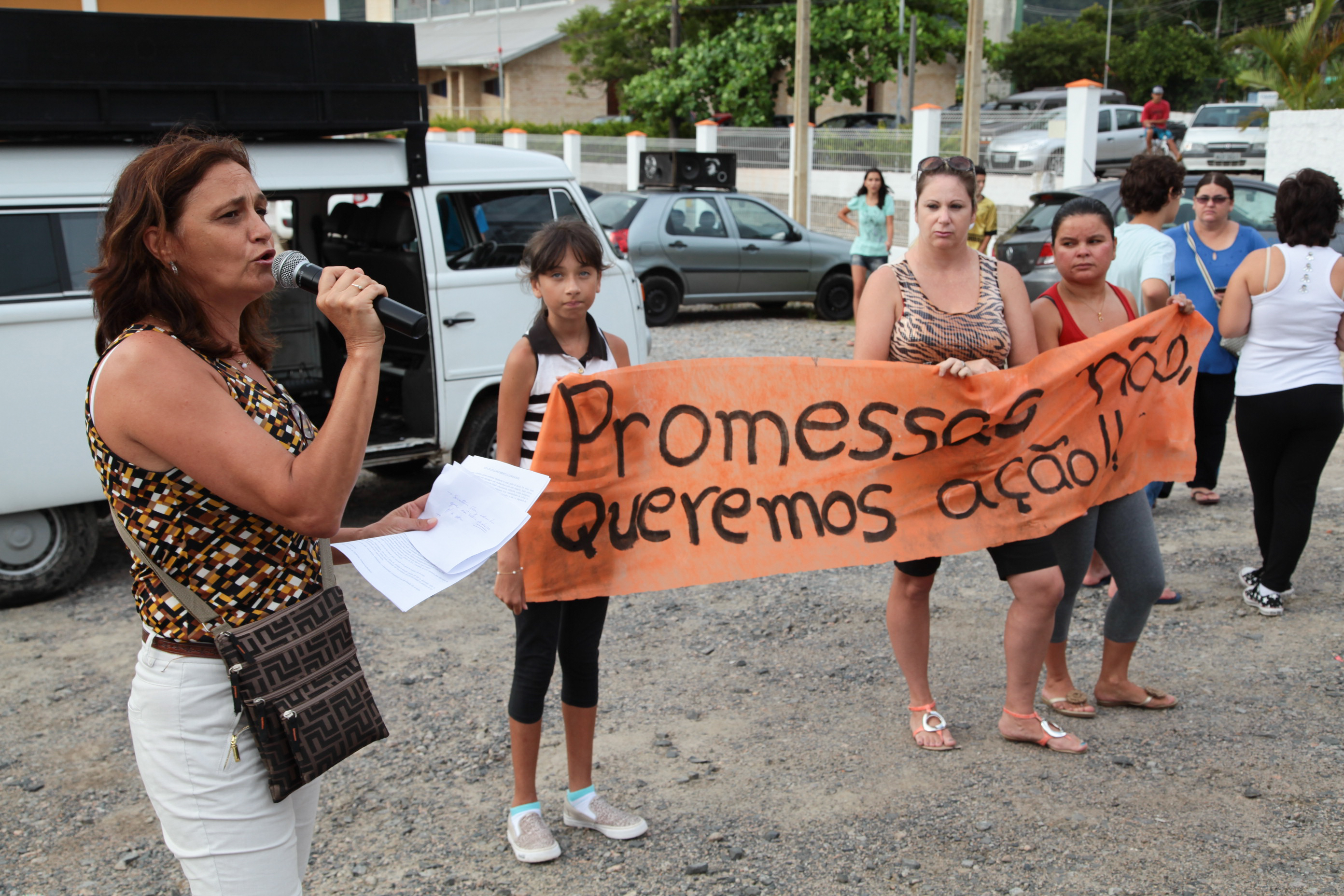 Manifestação pela Escola Jovem do Sul da Ilha - Foto: Juliana Stadnik / Agência AL