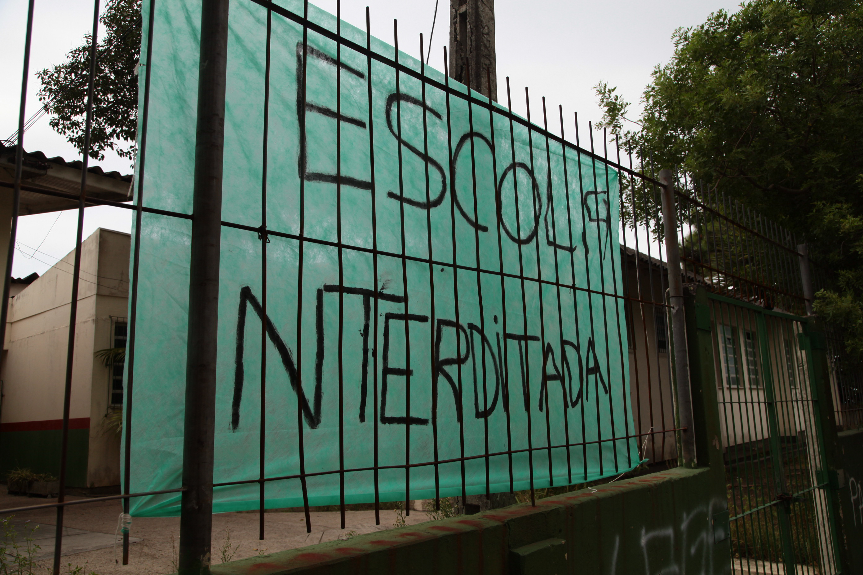 Manifestação pela Escola Jovem do Sul da Ilha - Escola Estadual João Gonçalves Pinheiro - Foto: Juliana Stadnik / Agência AL