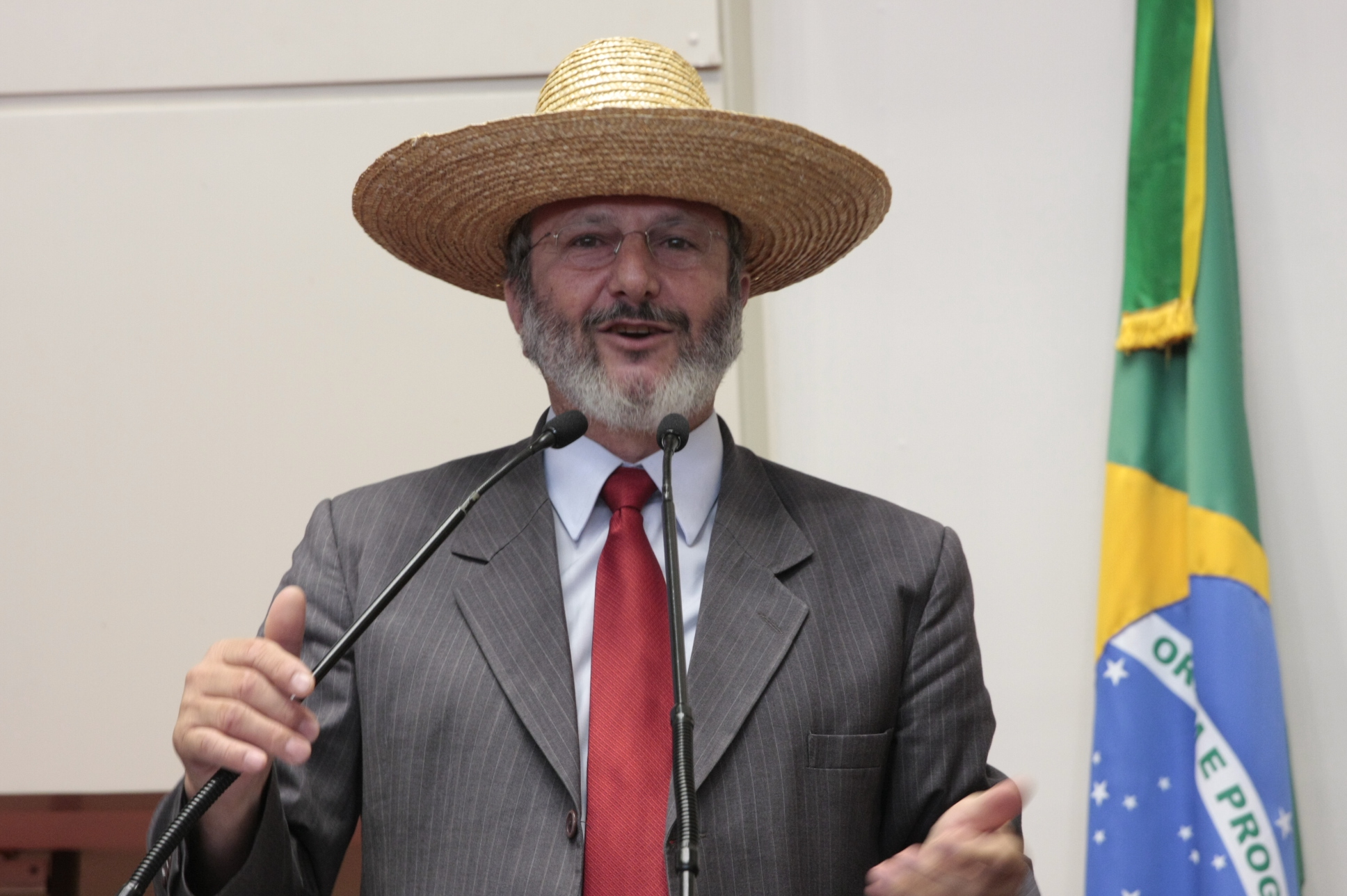 Sessão Plenária - Deputado Padre Pedro Baldissera (PT). Foto: Eduardo Guedes de Oliveira / Agência AL