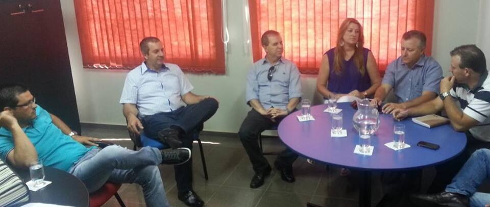 Deputado Maurício Eskudlark percorre a região e ouve reivindicações