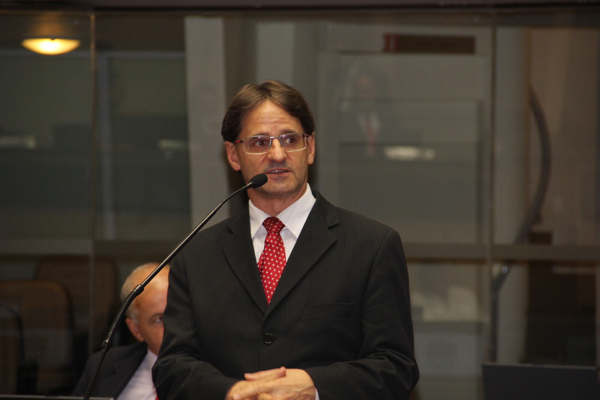 Saretta diz que avicultura pede socorro