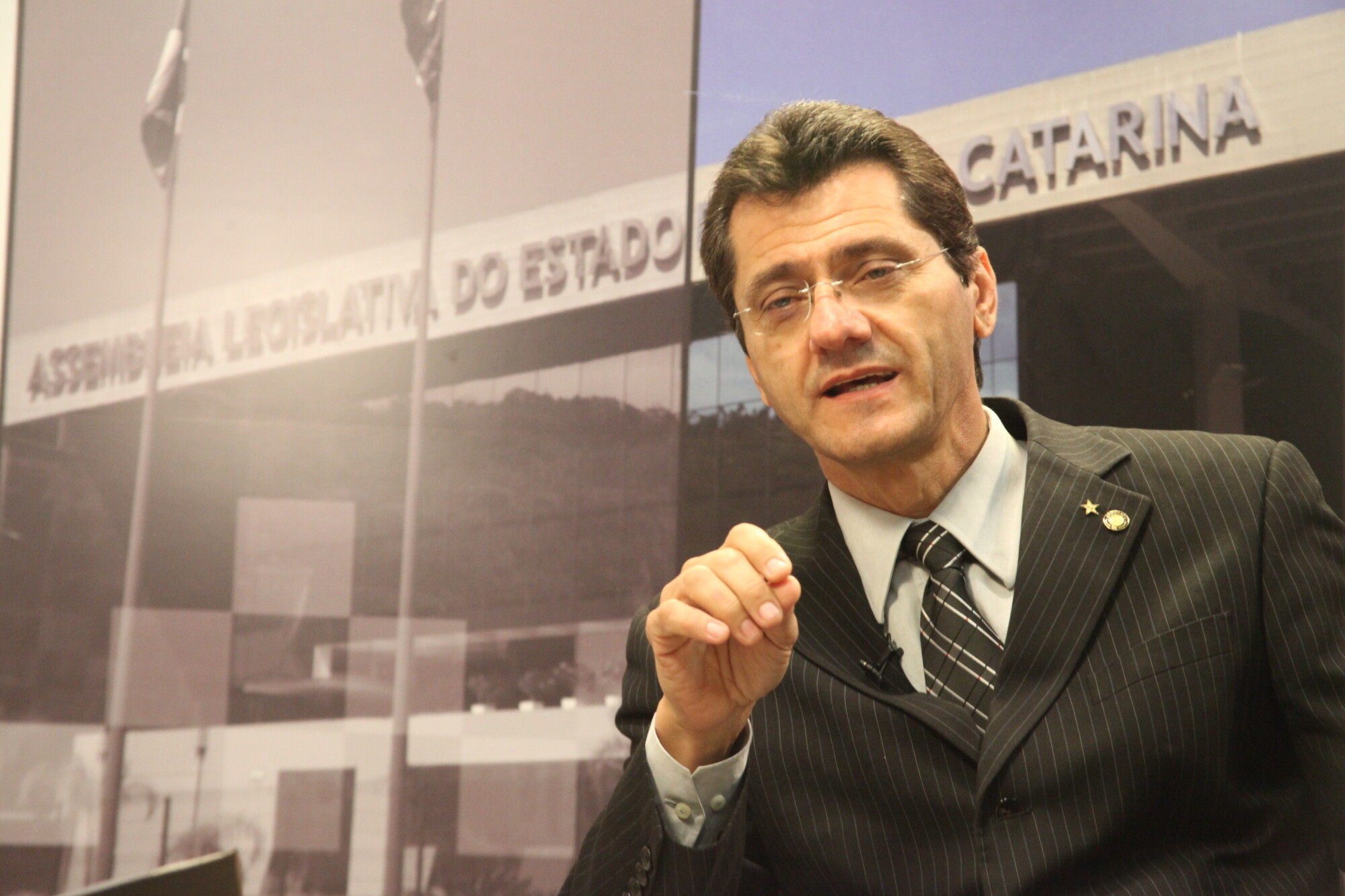 Jailson questiona falta de parecer técnico sobre preço de área comprada pelo MP