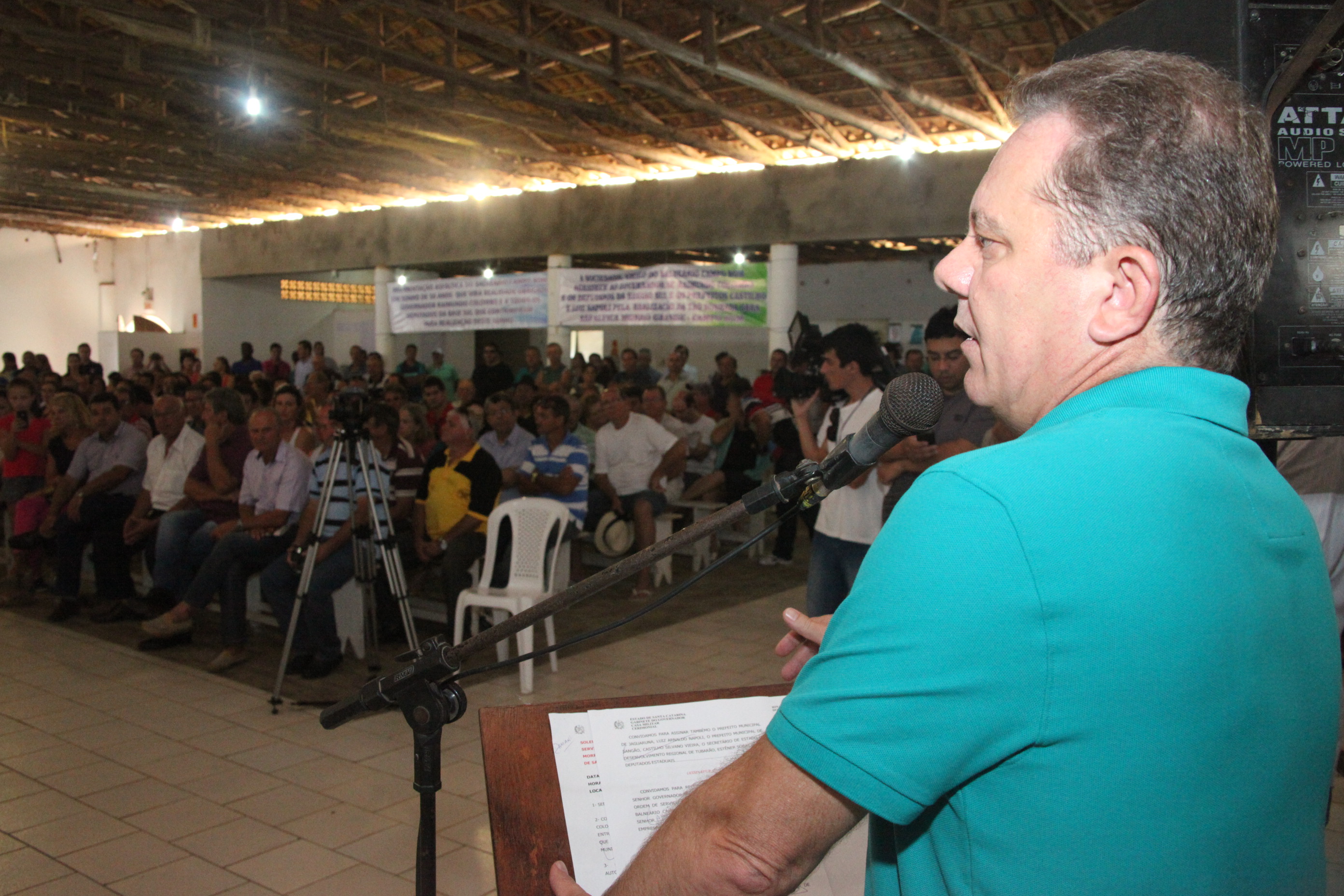 Assinatura da ordem de serviço para asfaltamento do trecho que liga à BR 101 o distrito Balneário Campo Bom em Jaguaruna SC. Foto: Fábio Queiroz / Agência AL