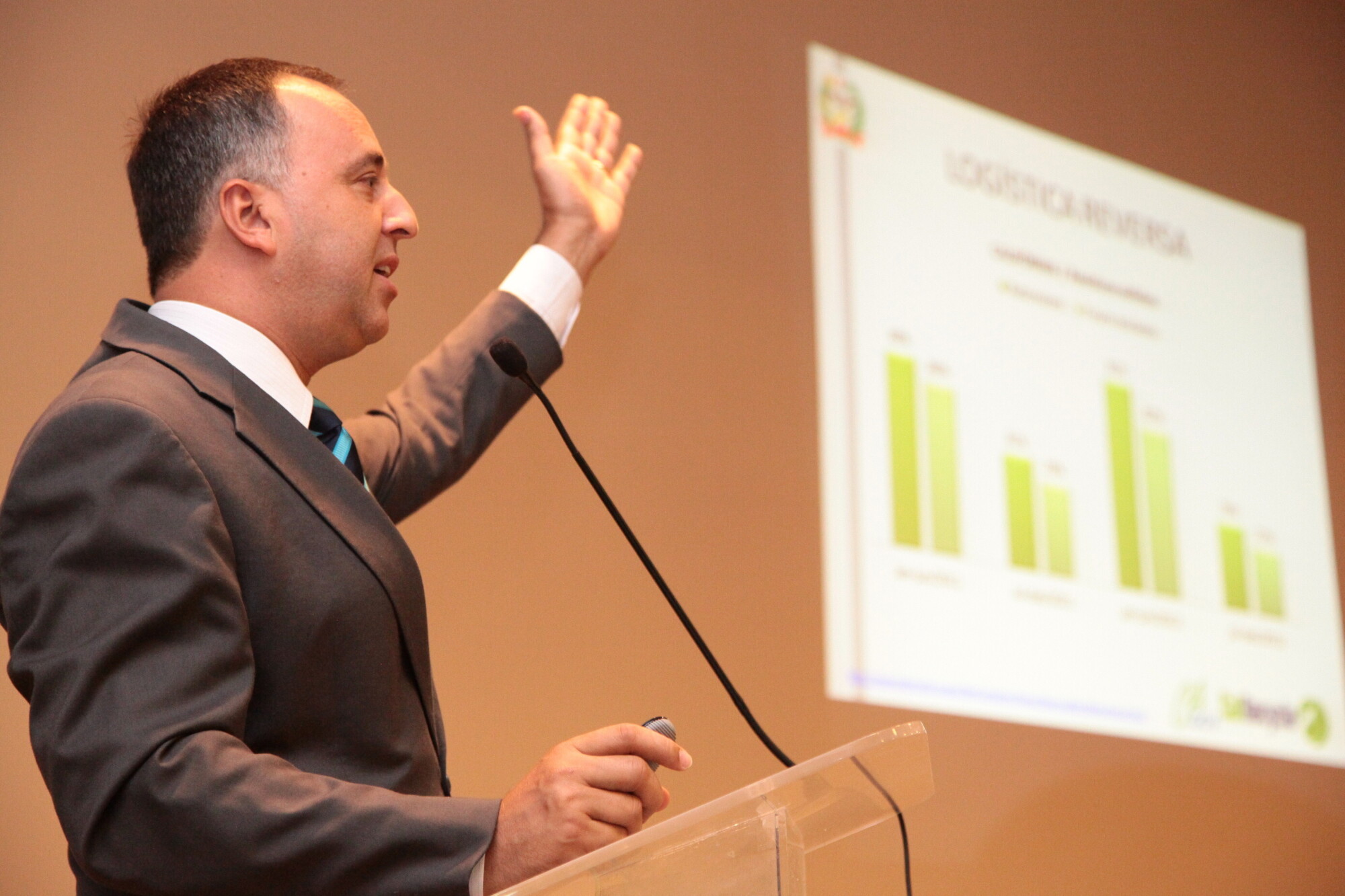 Workshop: deputado critica legislação federal sobre reciclagem de lixo